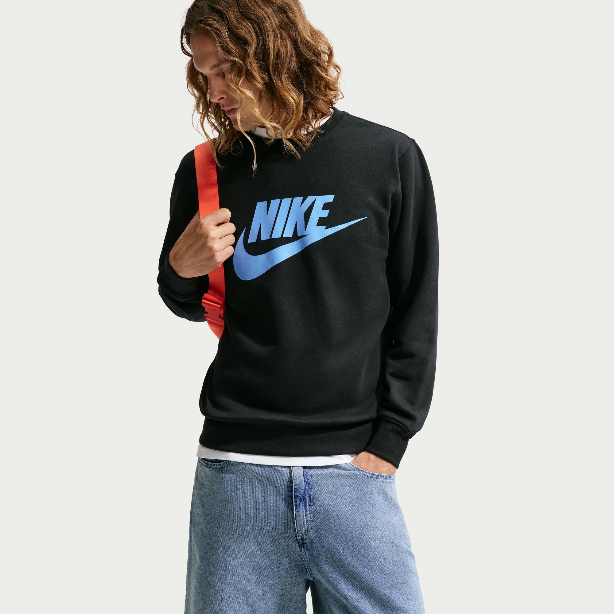 Nike Sportswear T-Shirt Nike Sportswear Club Men's Graphic Fleece Crew in mehreren Größen von S bis XXXL verfügbar
