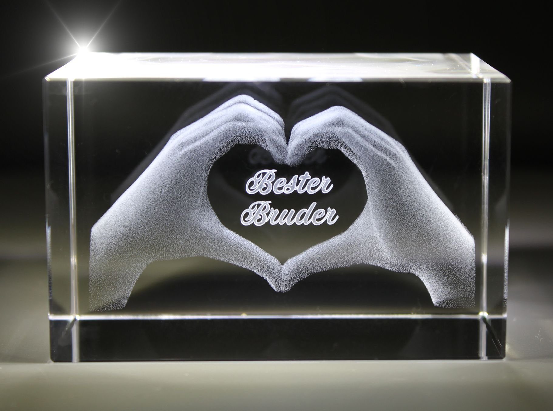 VIP-LASER Dekofigur 3D Glasquader I I Germany, in Herz Made Hochwertige Geschenkbox, mit Bruder!, Text: aus Gravur Familienbetrieb Händen Bester
