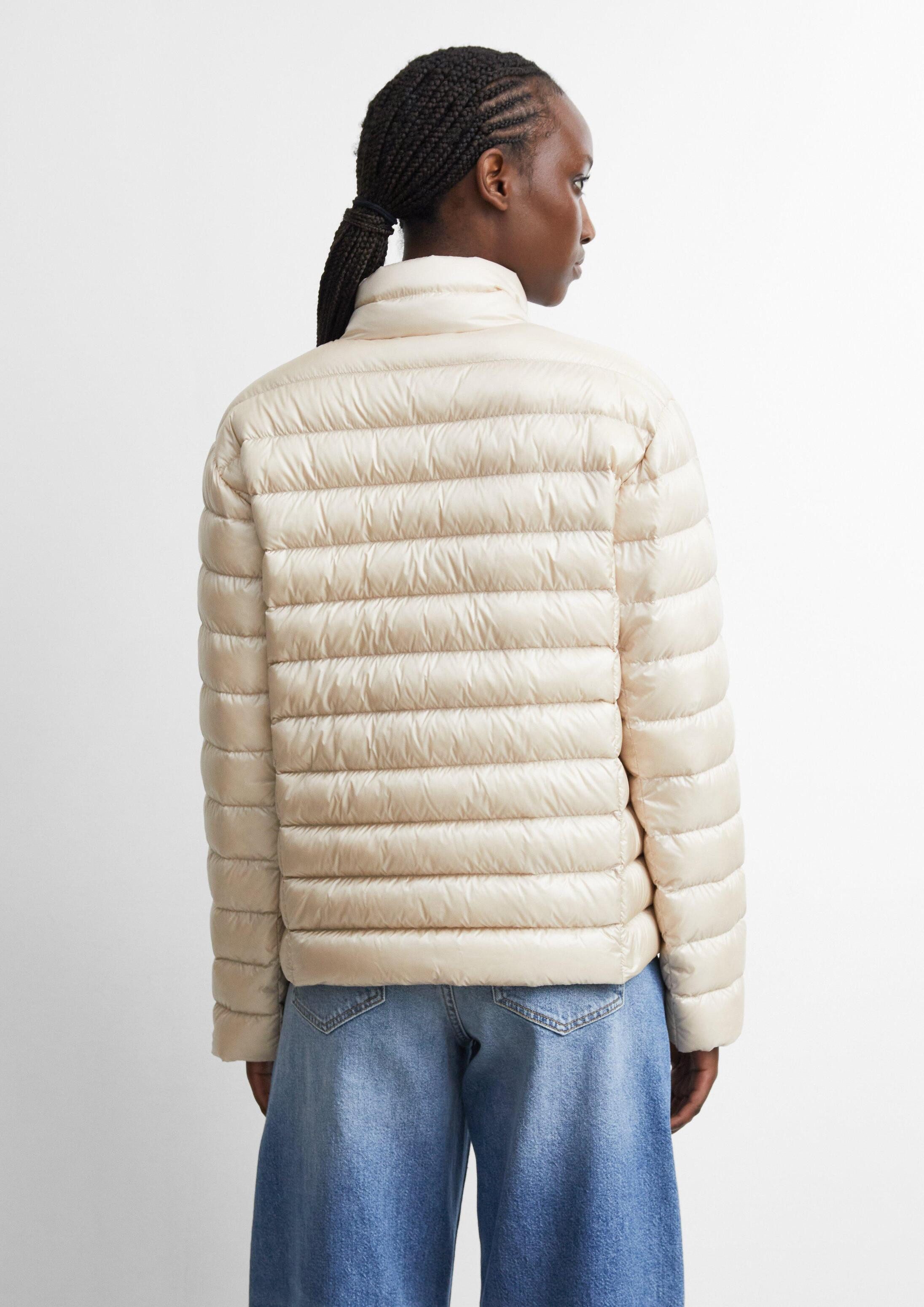 comma Winterjacke Outdoor-Jacke Leichte Daunenjacke mit integrierter Packtasche