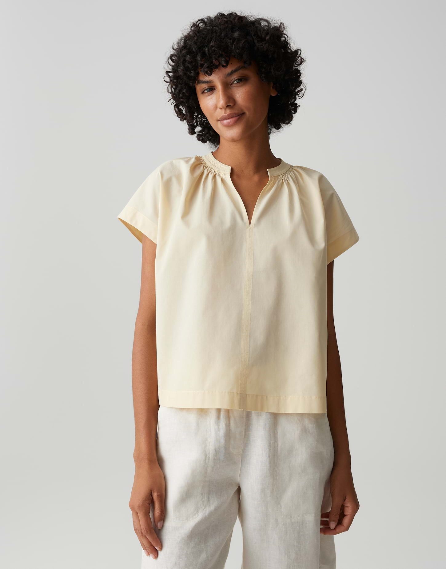 OPUS Shirtbluse Firu aus glatter Webware mit leichter Transparenz Zarte Falten geben dem Look eine lockere Leichtigkeit
