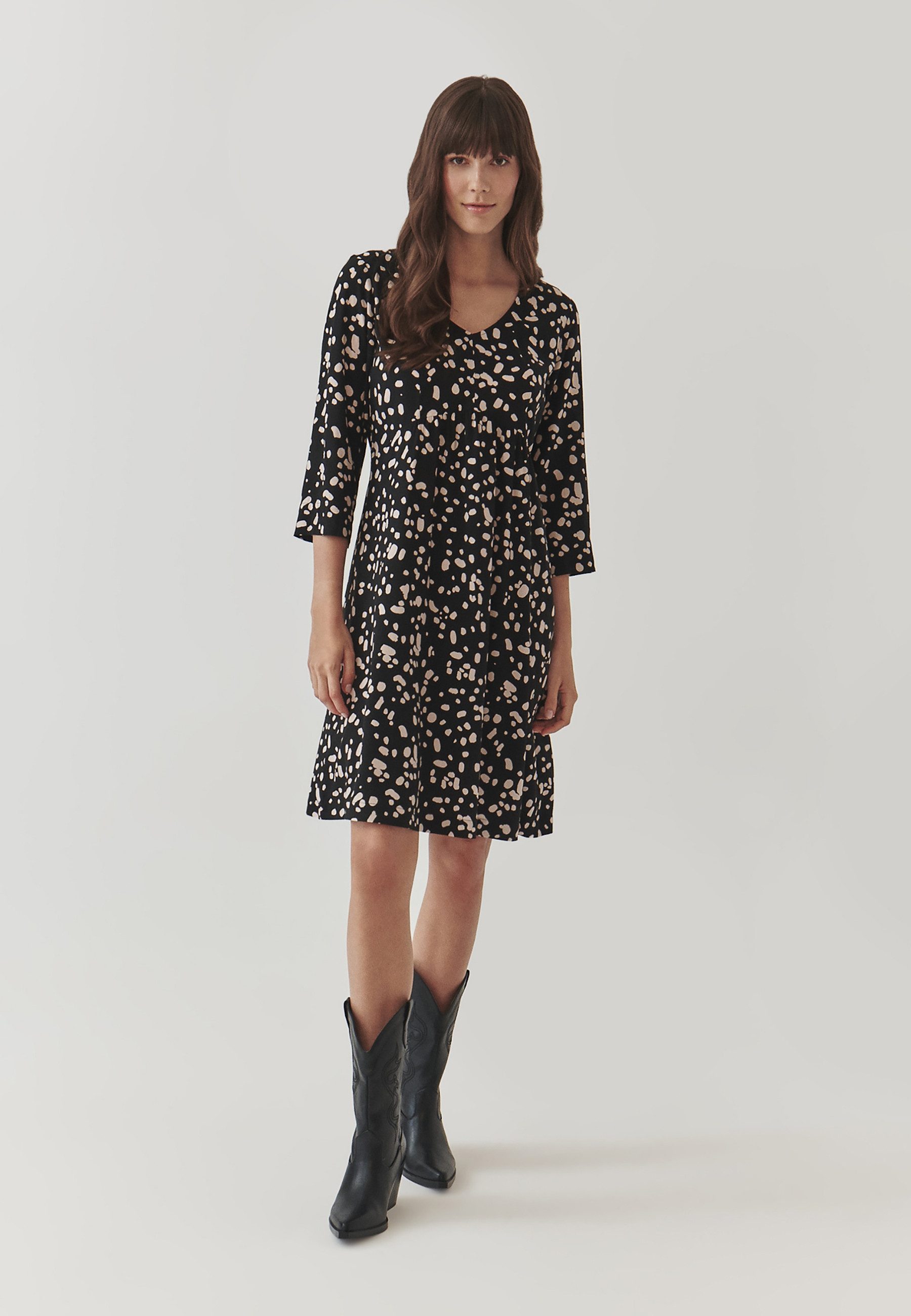TATUUM Midikleid Gemustertes Damenkleid Mit V-Ausschnitt - Nerto