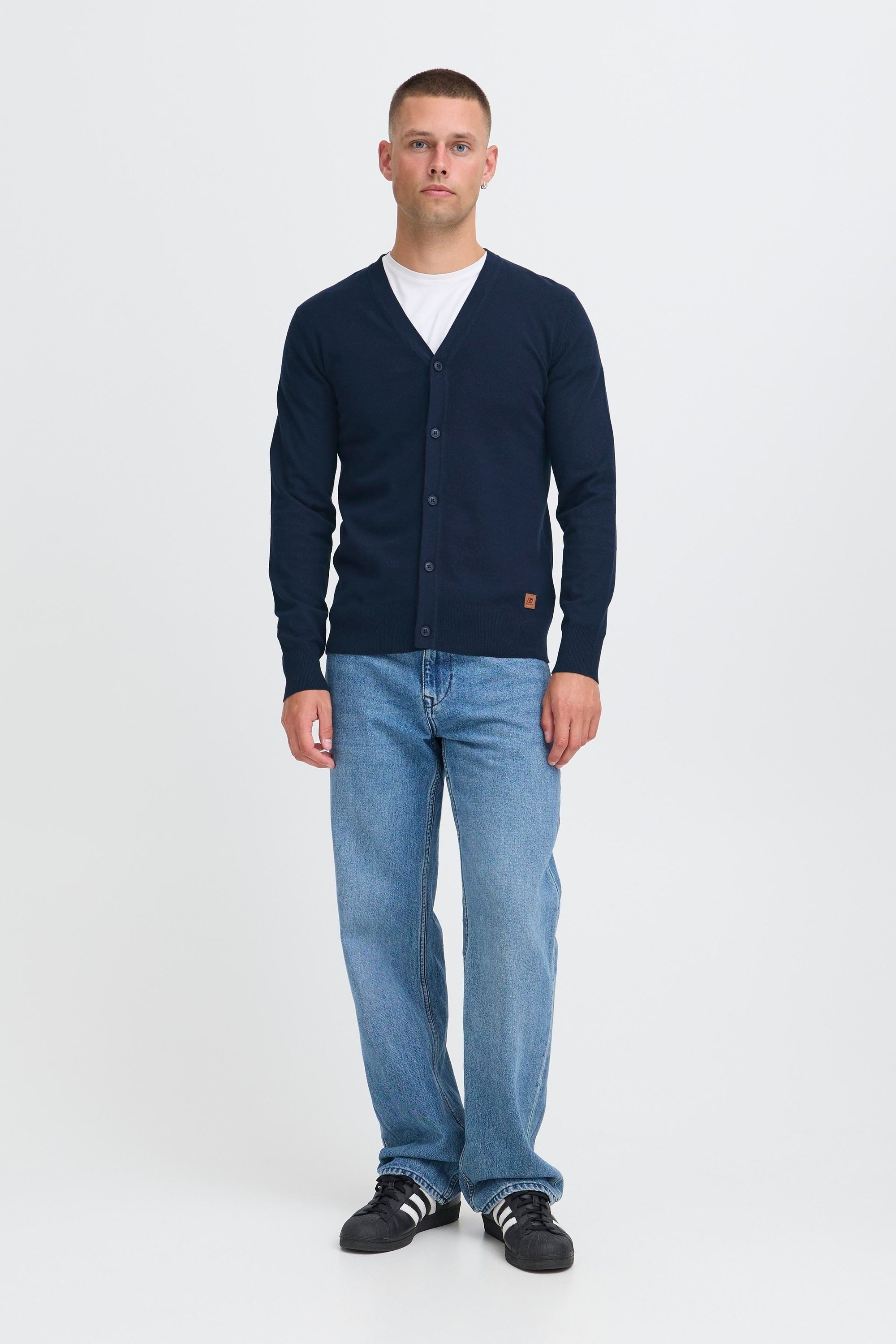 Blend Strickjacke BHFinex Komfortabler Cardigan mit Knöpfen.