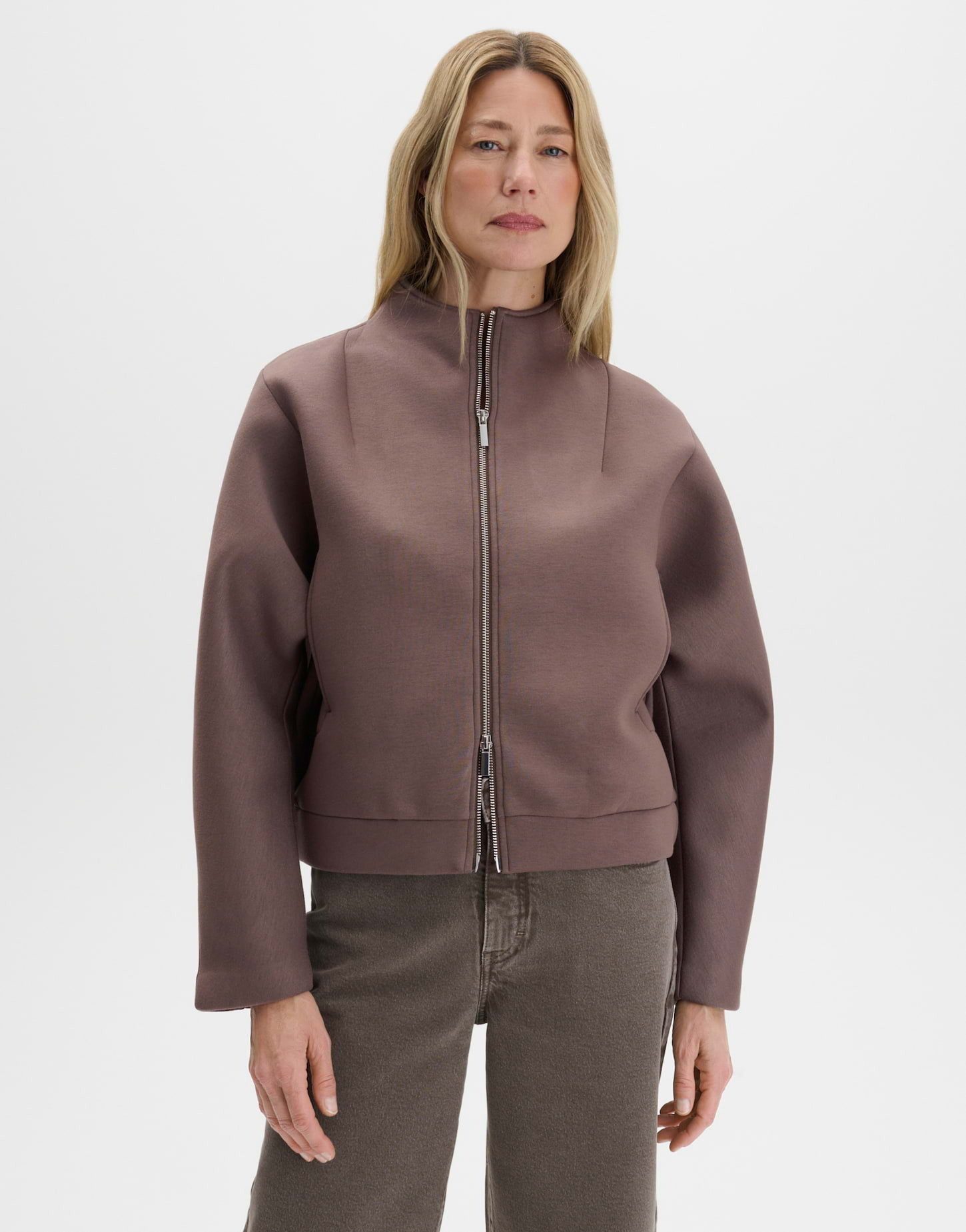 someday Sweatjacke Ujoana aus weichem Scuba Sweat Verkürzte, schmal zulaufende Form mit Stehkragen und Zipper