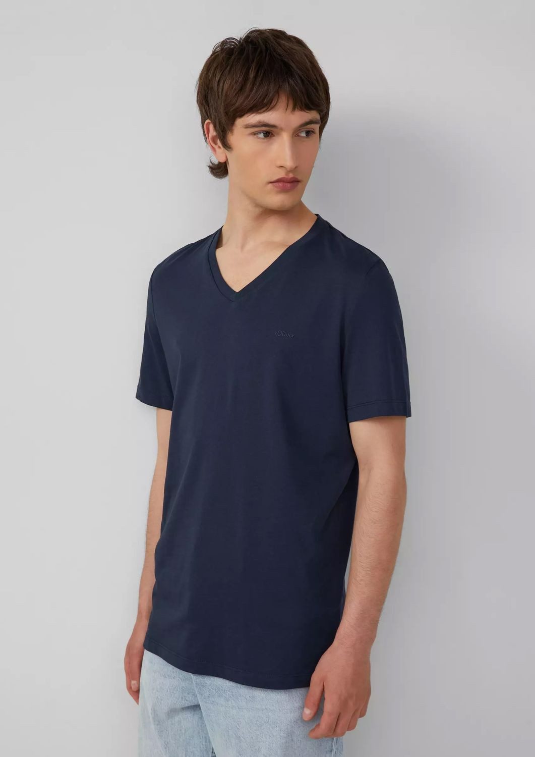 s.Oliver T-Shirt V-Ausschnitt, mit Logo auf der Brust günstig online kaufen