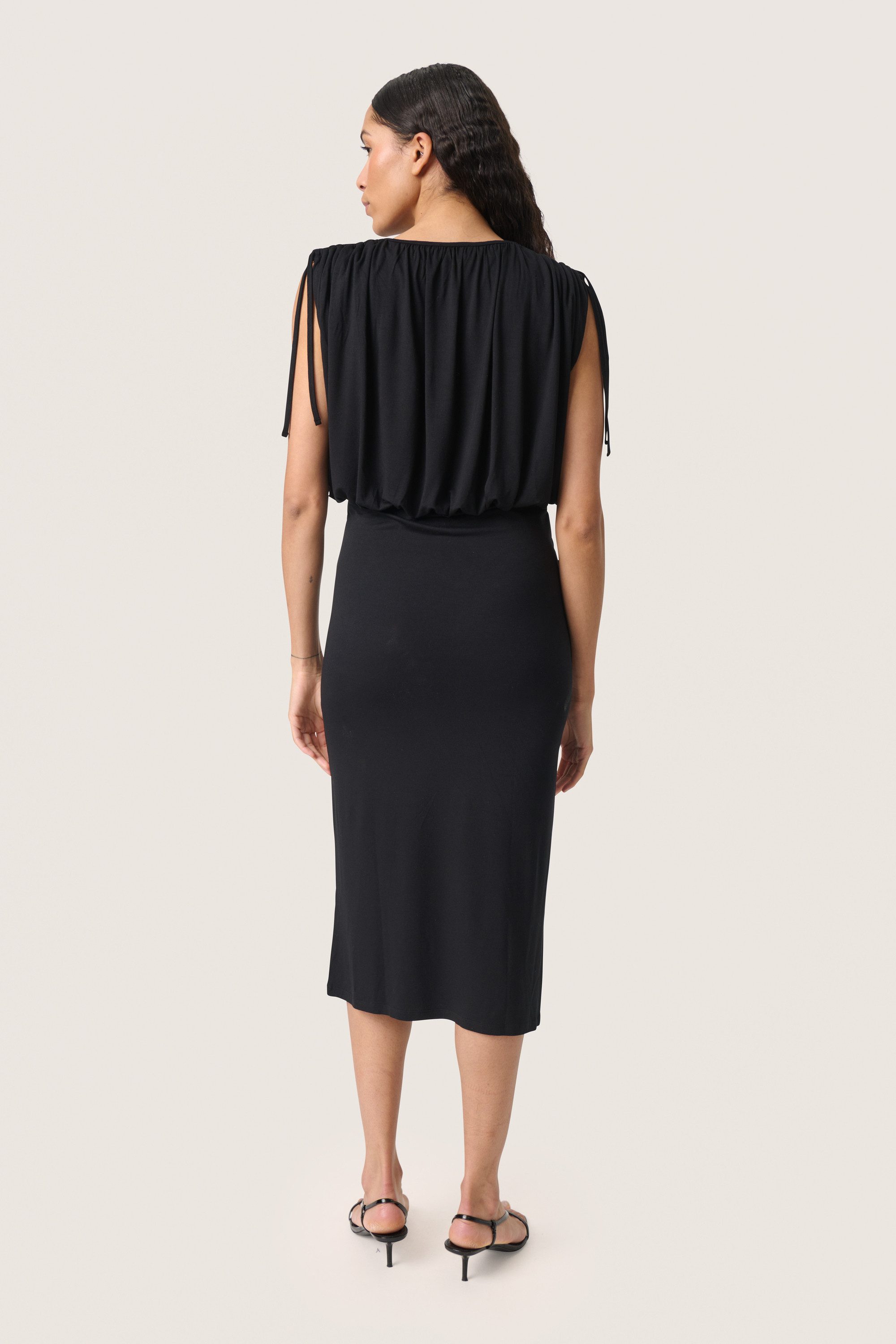 SOAKED IN LUXURY Jerseykleid Jerseykleid SLHanadi
