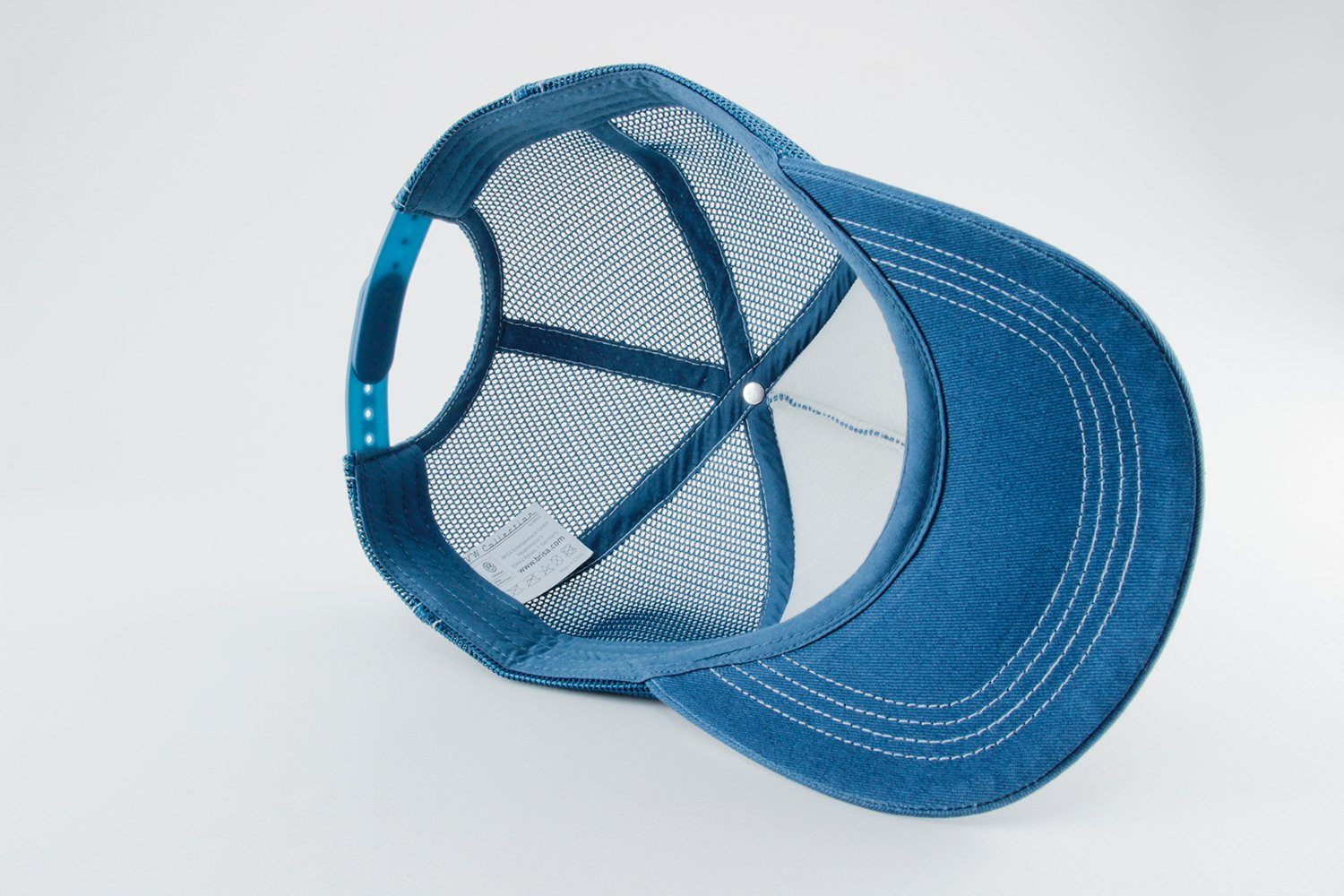 VW Collection by BRISA Trucker Cap Volkswagen Kappe mit VW Bulli T1-Motiv blaue Kopfbedeckung im Vintage Design