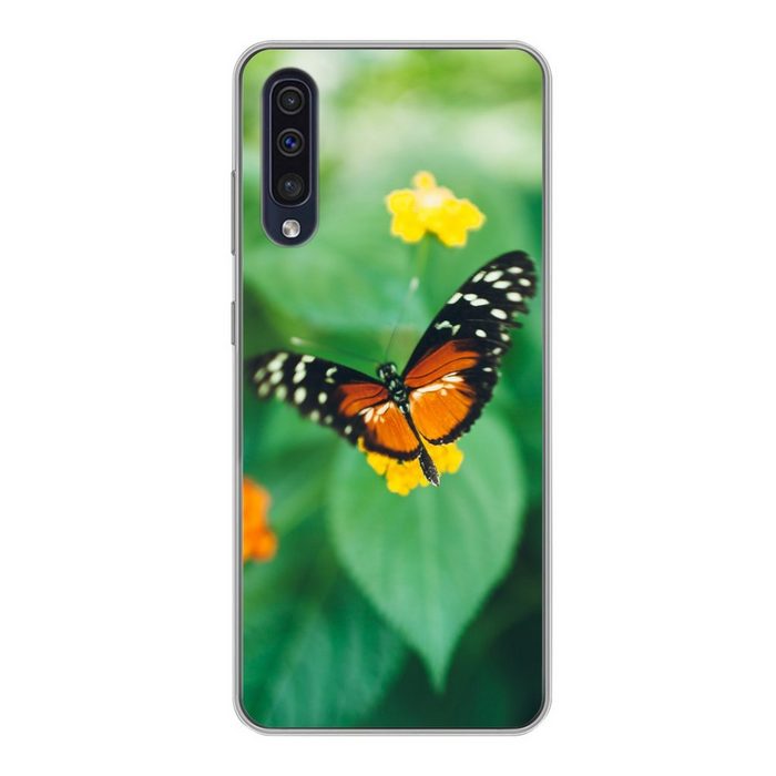 MuchoWow Handyhülle Schmetterling auf Blume Handyhülle Samsung Galaxy A30s Smartphone-Bumper Print Handy
