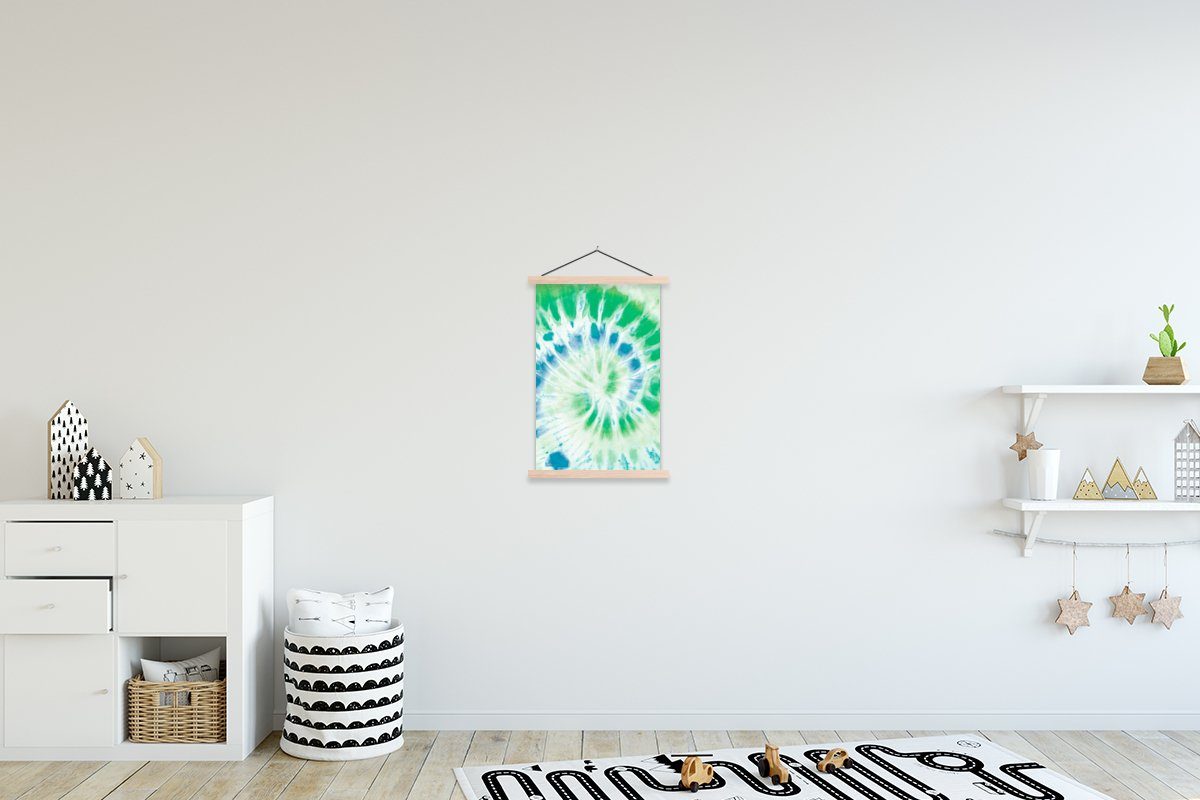 MuchoWow Poster Krawattenfärbung - Spirale - Grün - Blau, (1 St), Posterleiste, Textilposter für Wohnzimmer, Bilderleiste, Magnetisch