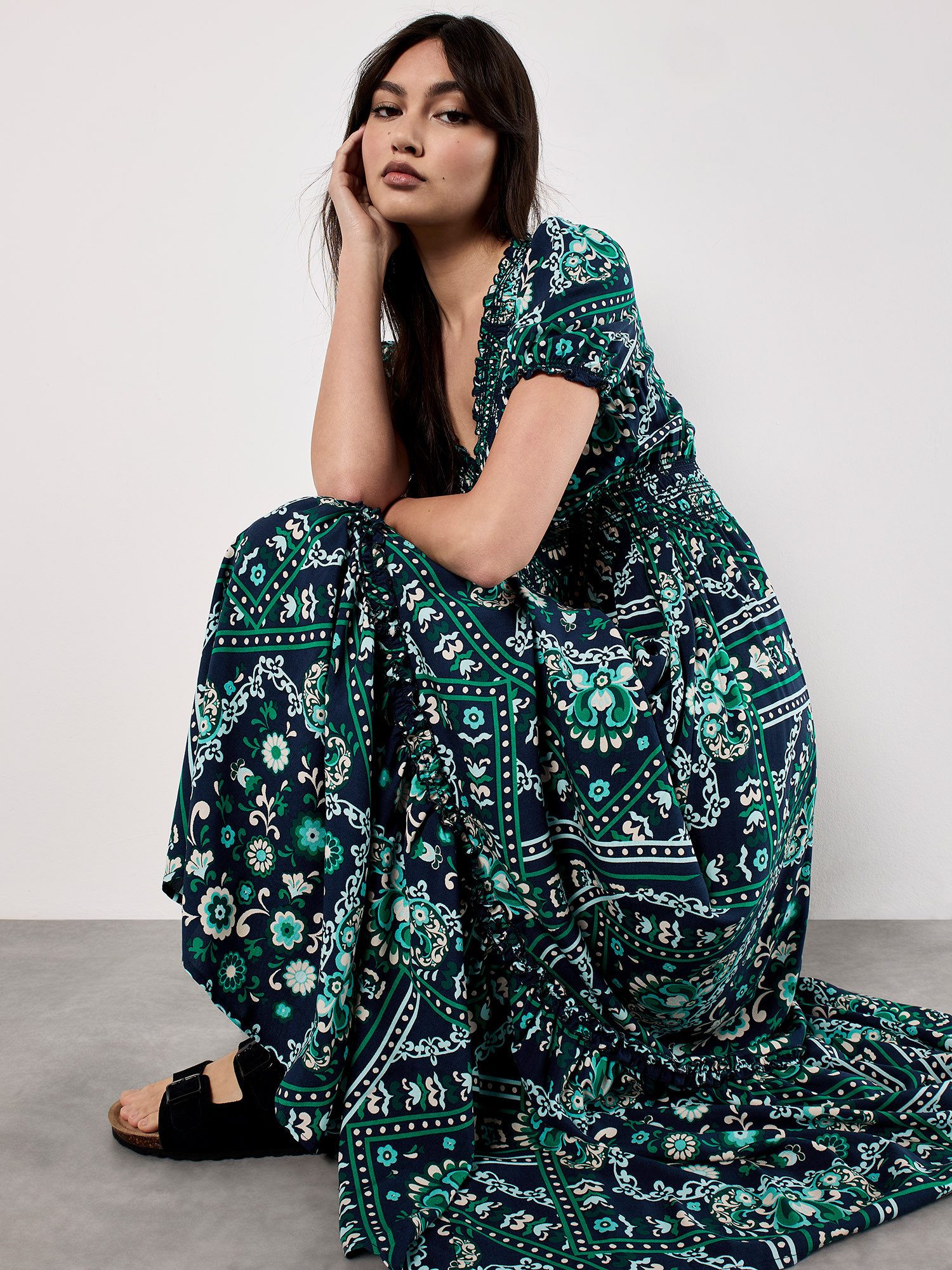 Maxikleid Scarf Print Smocked Dress