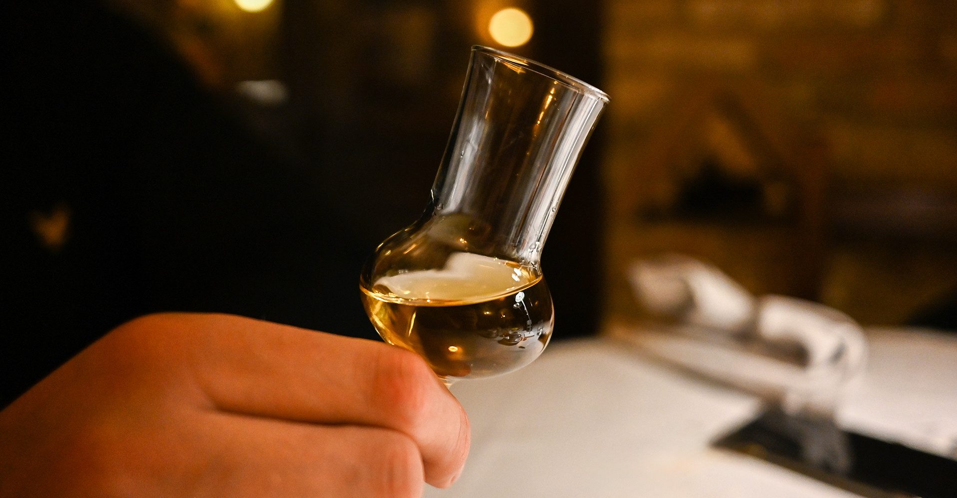 mydays Erlebnisgutschein Rum Tasting Düsseldorf (8 Rum-Sorten), Hochwertige Rumsorten fachlich kommentiert