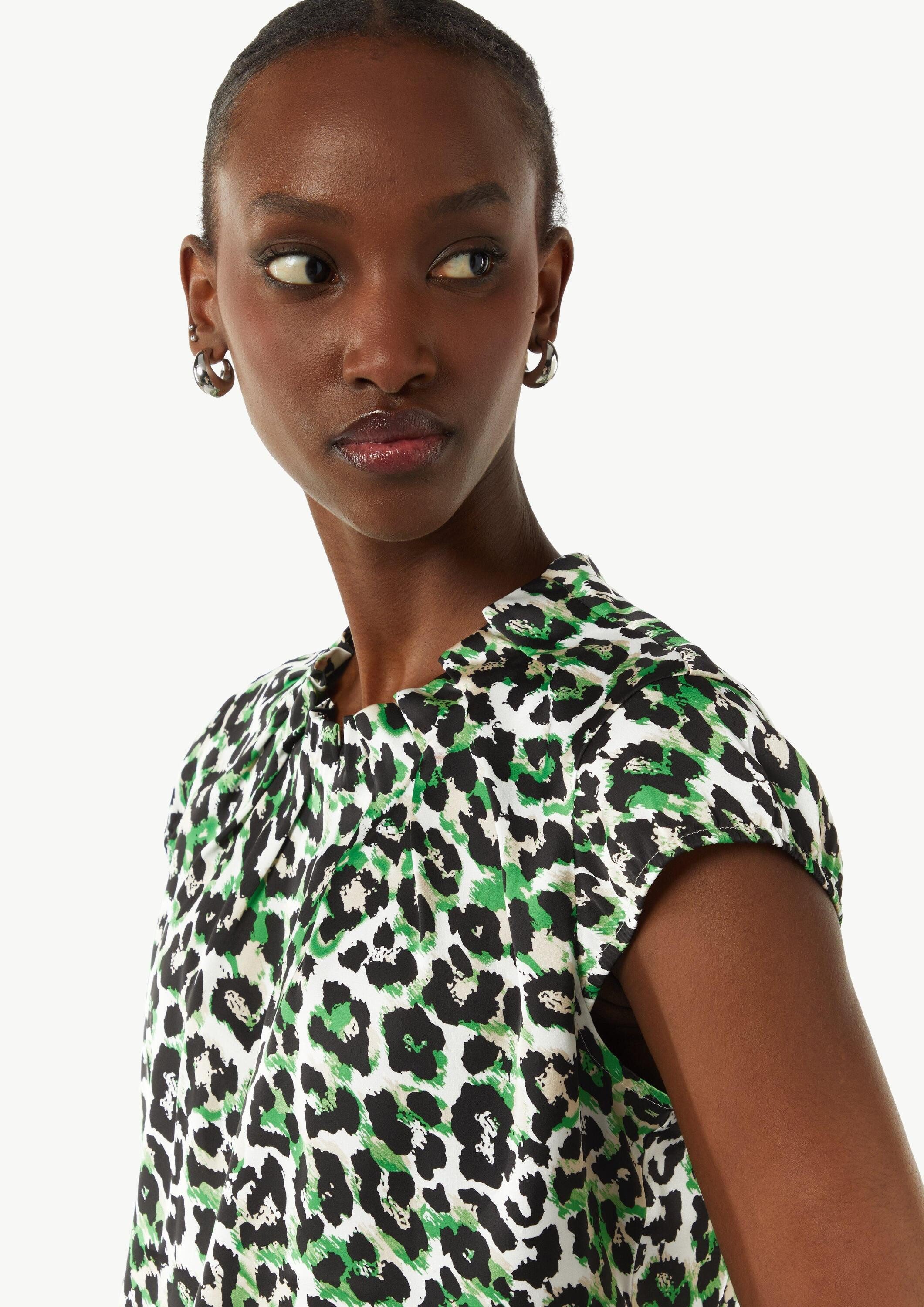comma Kurzarmbluse Bluse Gemusterte Satinbluse mit Raffung