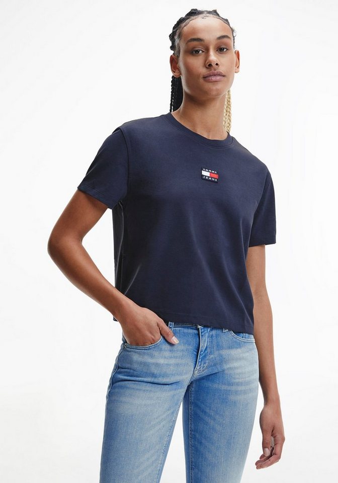 Tommy Jeans Rundhalsshirt TJW Tommy Center Badge Tee mit kleinem Tommy  Jeans Logo-Aufnäher