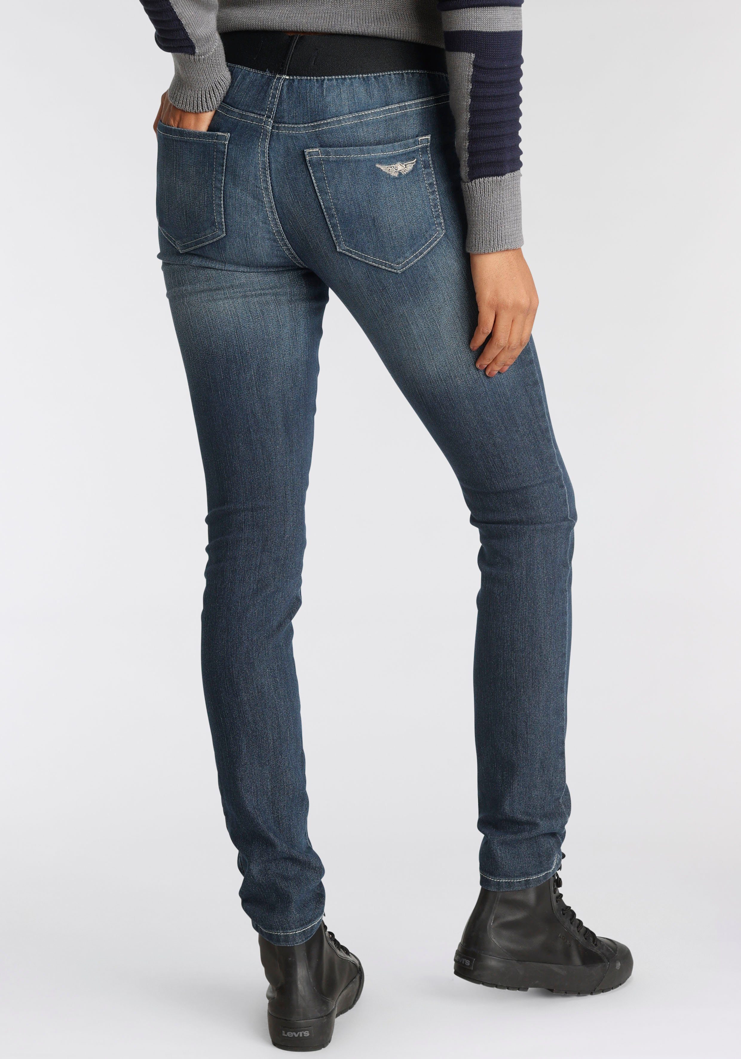 Arizona Skinny-fit-Jeans extra-enger Schnitt, komfortable Leibhöhe, Used-Look-Waschung – Bild 2 von 5