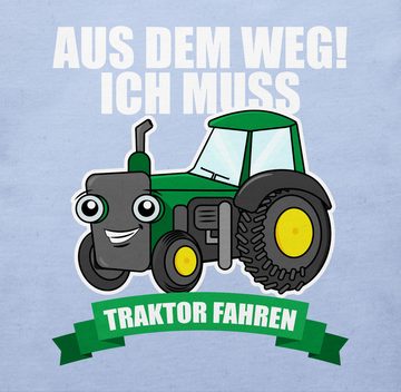 Shirtracer T-Shirt Aus dem weg ich muss Traktor fahren grün/weiß Traktor