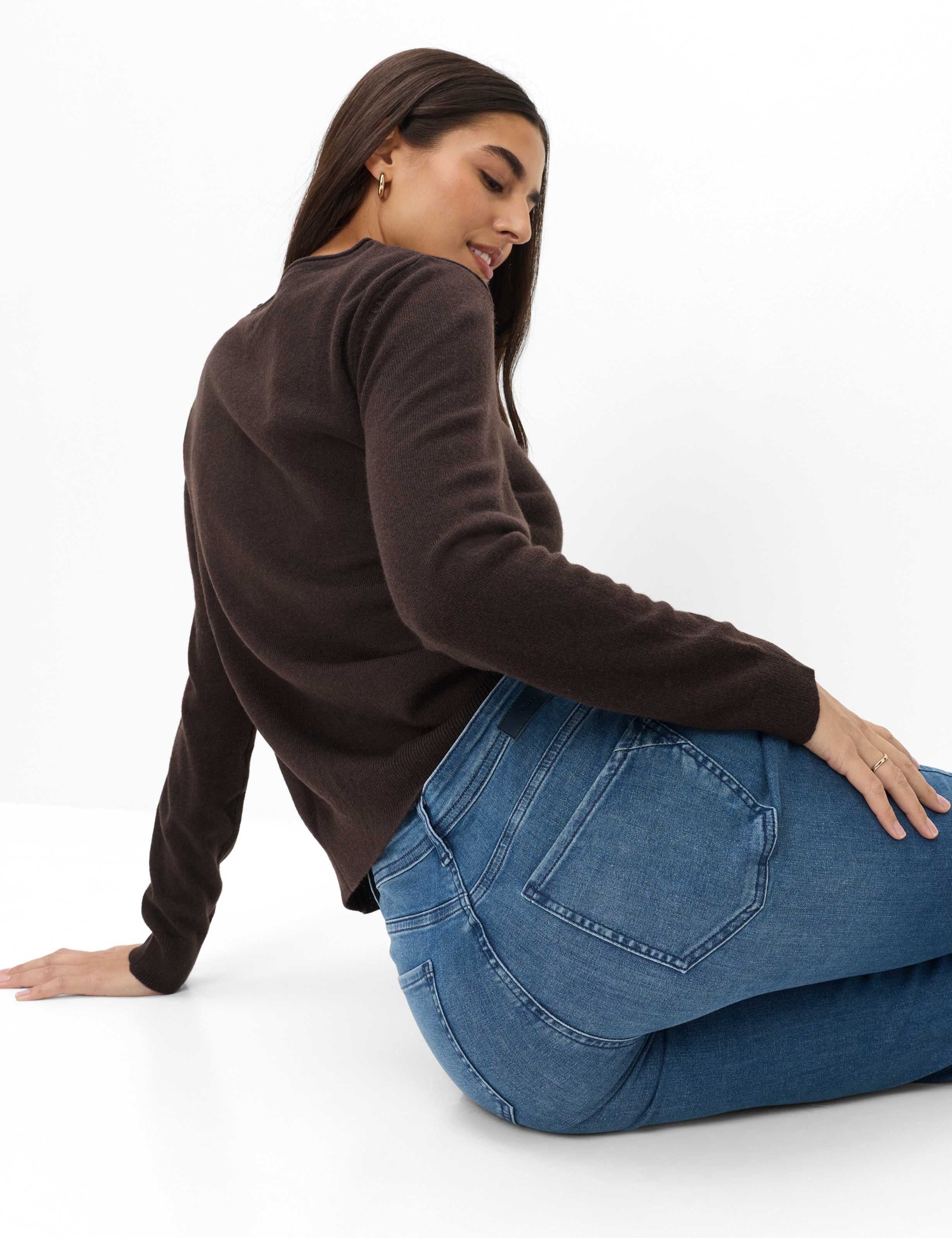 Brax 5-Pocket-Jeans Style CAROLA Denim: Five-Pocket im Feminine Fit – Bild 4 von 5