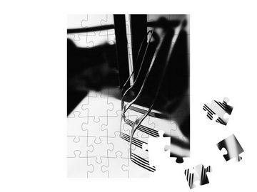 puzzleYOU Puzzle Abstrakte Fotografie: Gabelzaun, schwarz-weiß, 48 Puzzleteile, puzzleYOU-Kollektionen Fotokunst