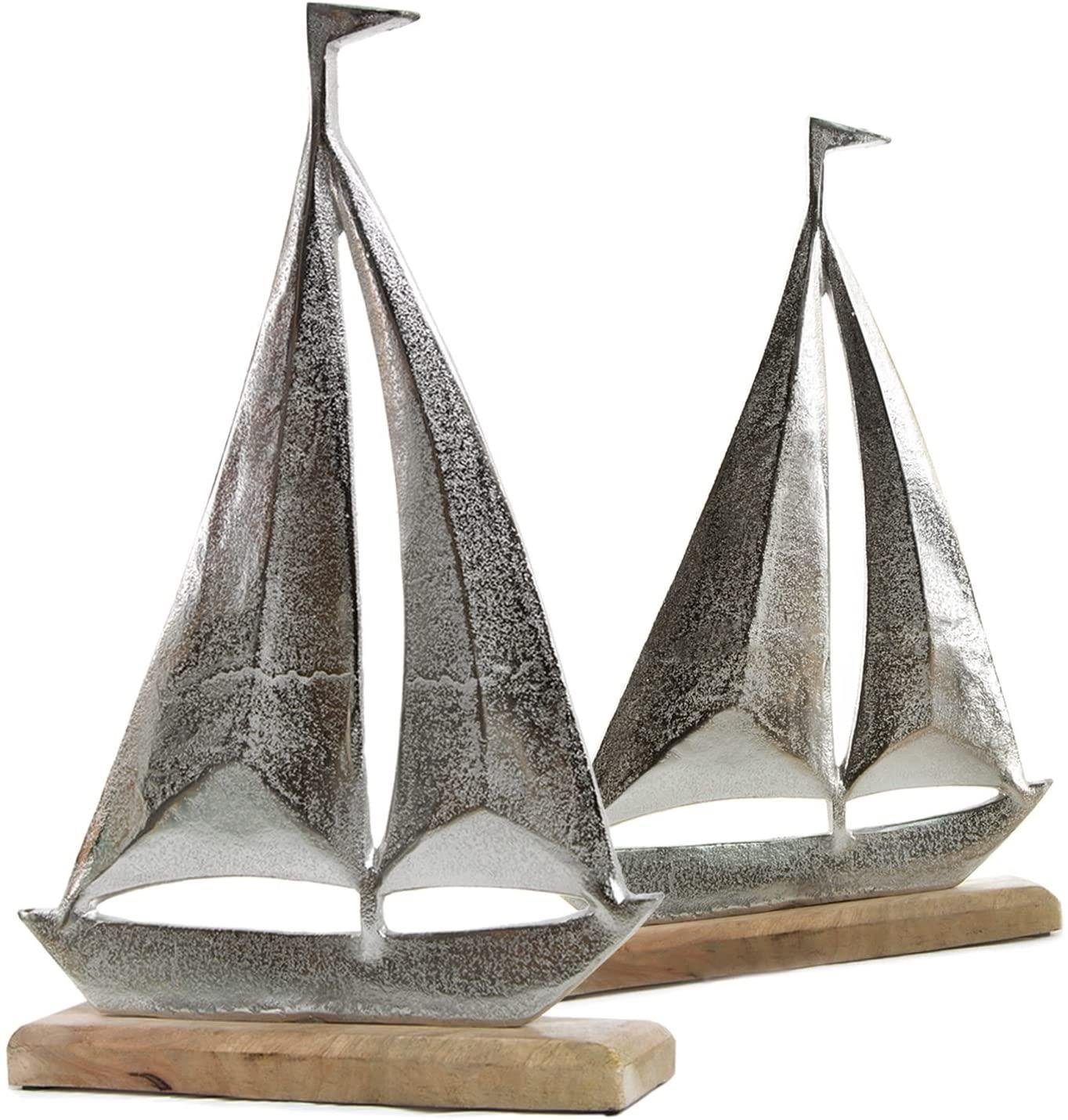 kleines Deko - Seegelschiff Dekofigur & ein Metall Segelschiffe 2 ein und Set (Set, großes Logbuch-Verlag Nautisches St), 2 Holz