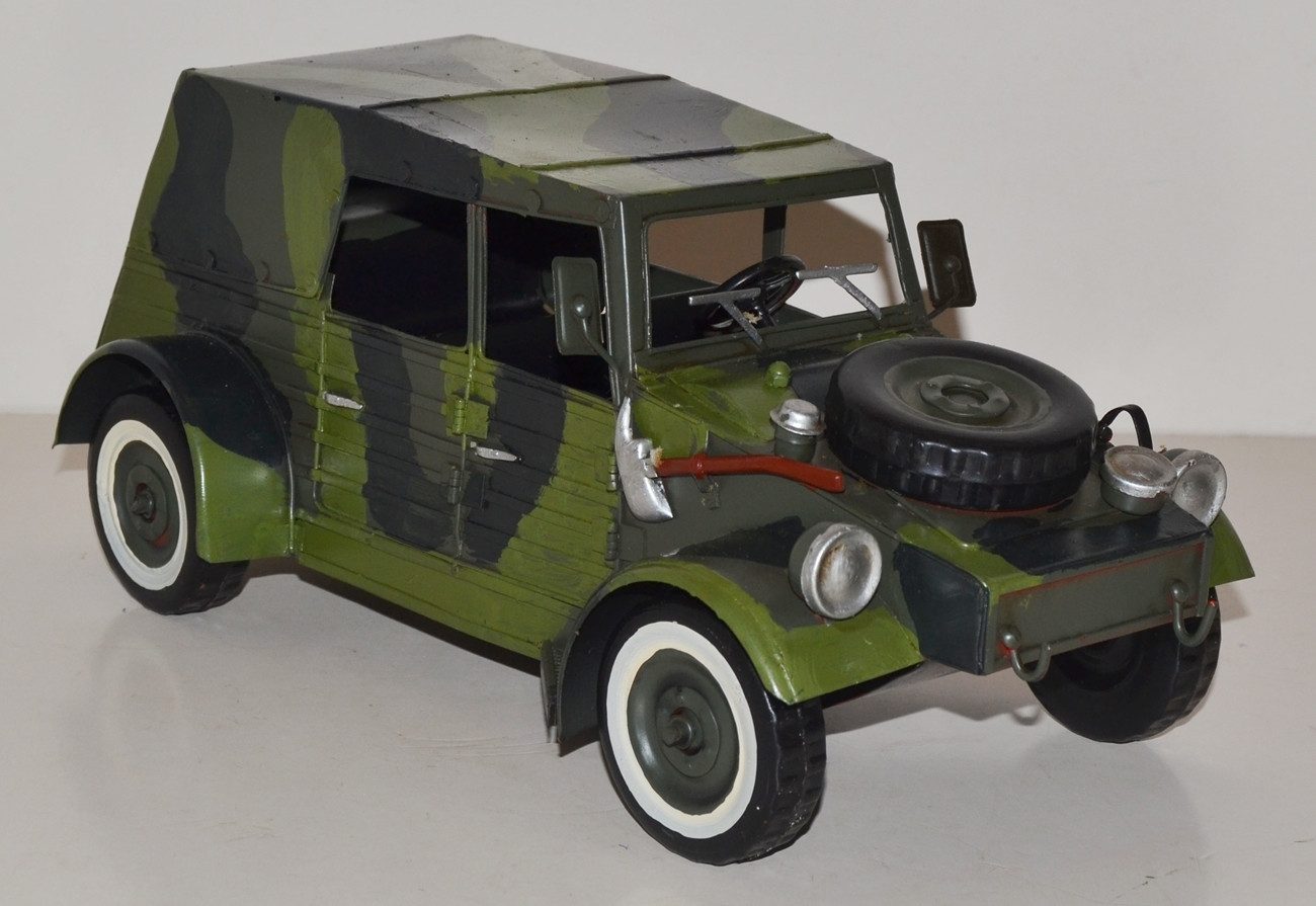 JS GartenDeko Modellauto Blechauto Oldtimer deutsche Automarke Kübelwagen Typ 82 L 37 cm