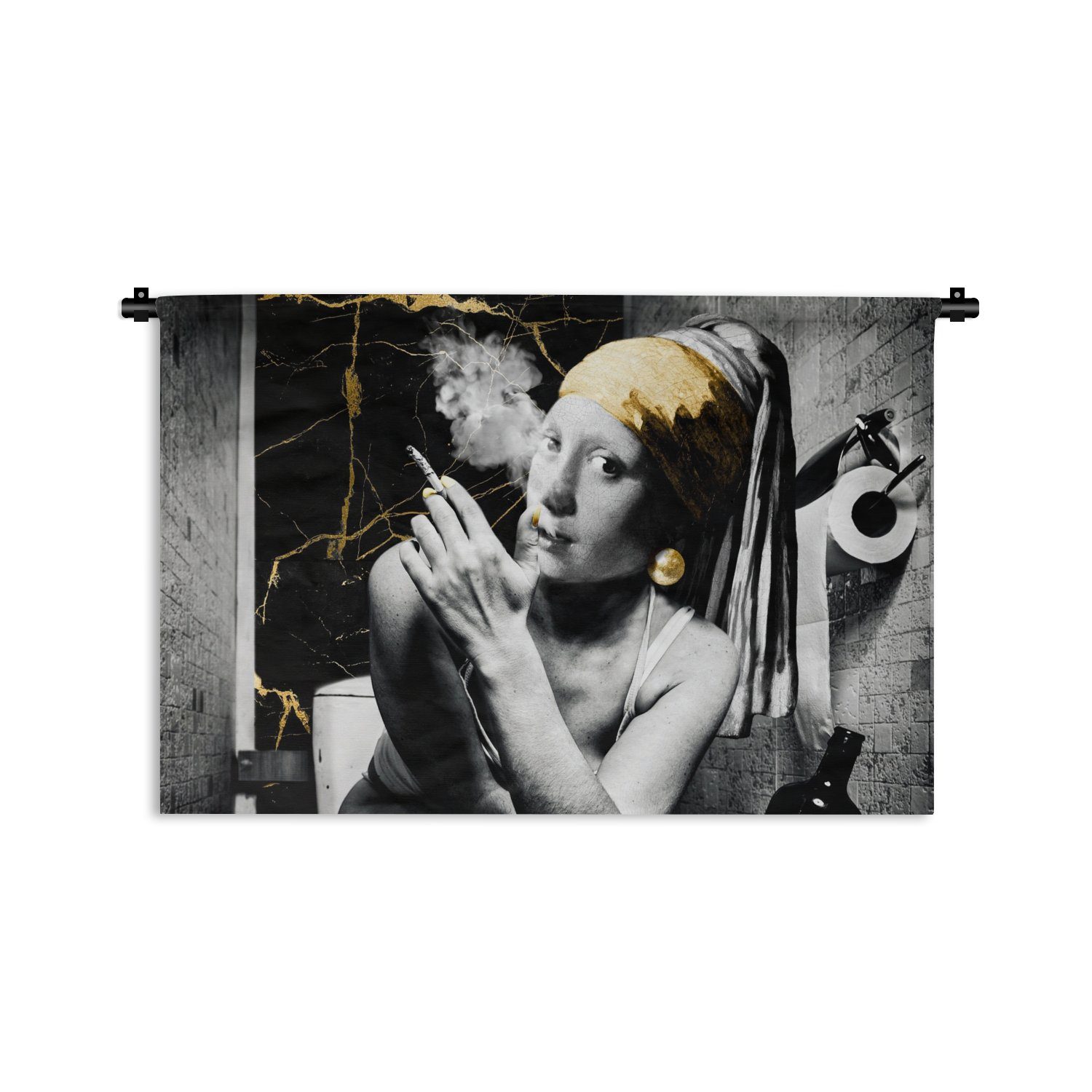 MuchoWow Wanddekoobjekt Marmoroptik - Mädchen mit Perlenohrring - Zigaretten - Toilette - Gold, Wanddeko für Wohnzimmer, Schlafzimmer, Kleid, Wandbehang, Kinderzimmer