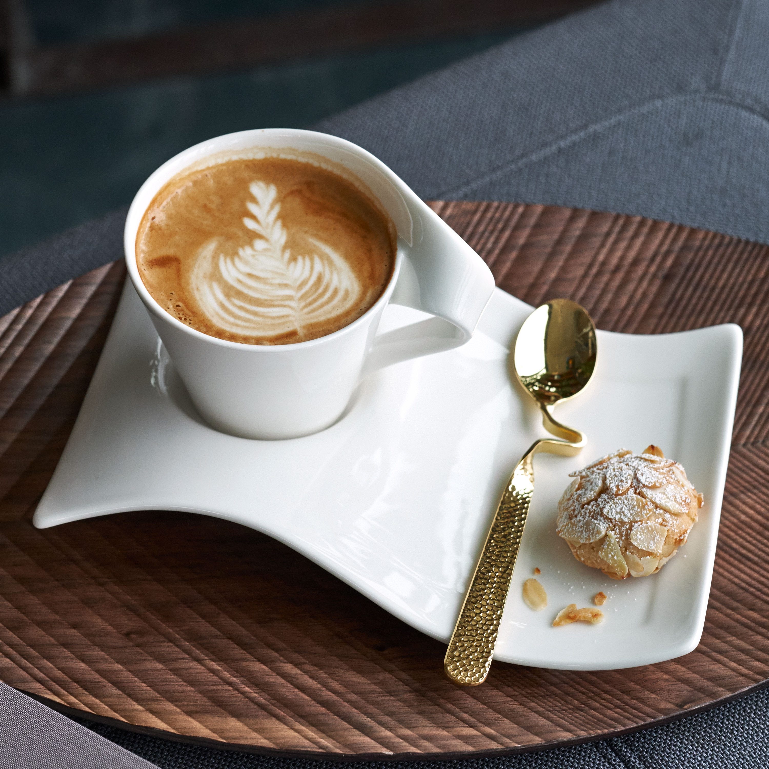 Villeroy & Boch Cappuccinotasse NewWave Caffè Cappuccino-Set, 8-tlg., Porzellan, Wellendesign