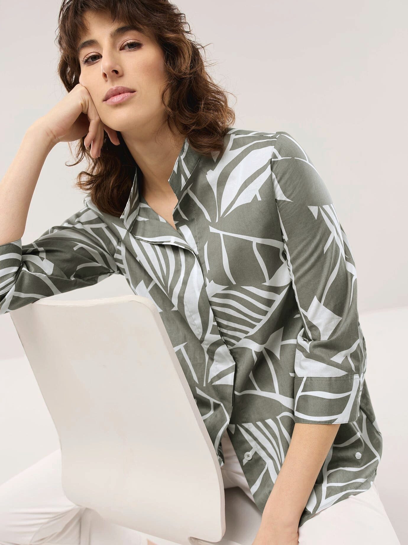 Walbusch Tunika Damen Bluse mit Stehkragen Tunikaform Kurzarm 100% Baumwoll-Voile, atmungsaktiv, pflegeleicht, verdeckte Leiste