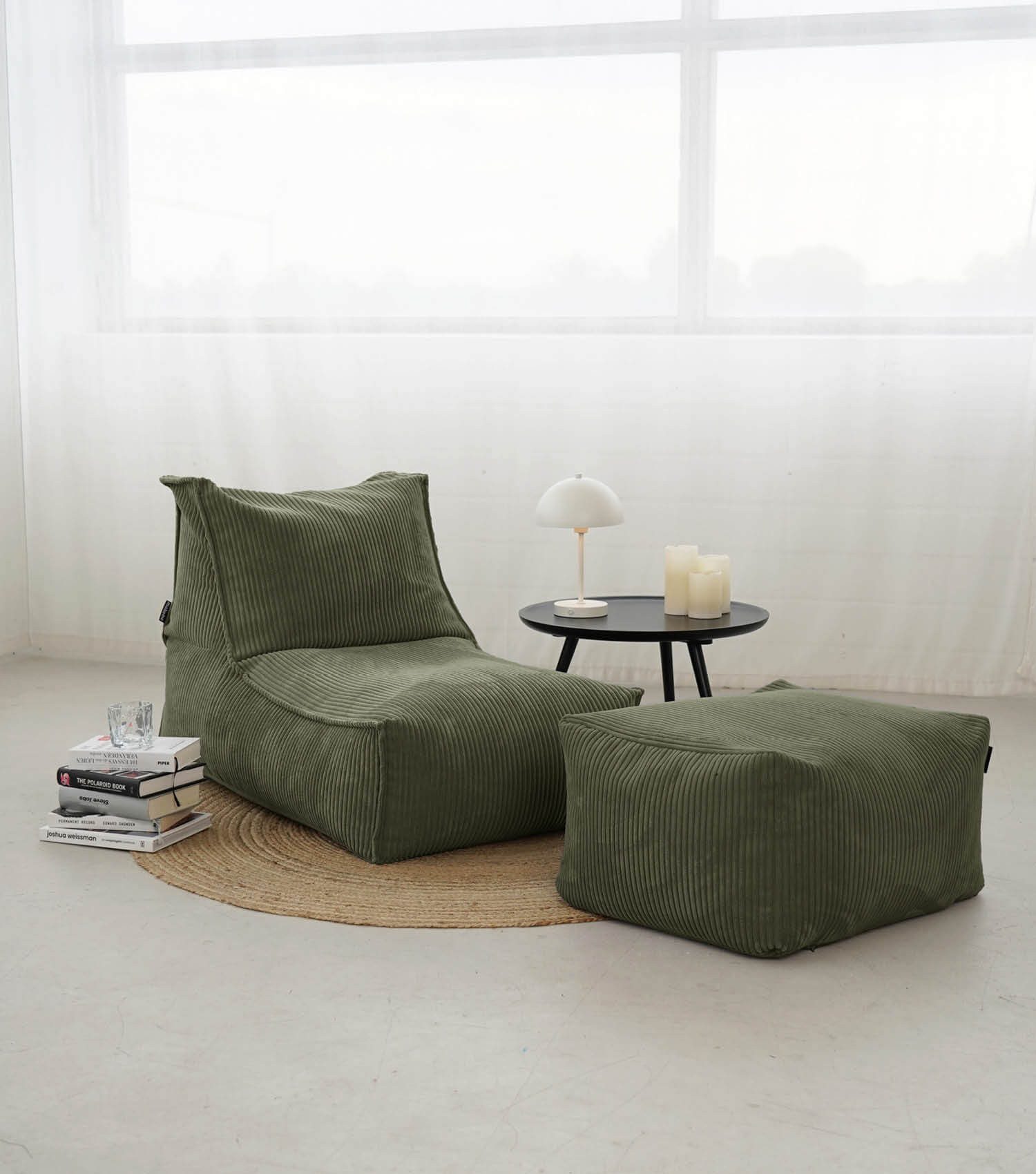 mokebo Sitzsack Der Sundowner (aus weichen Cord in Olivegrün), Made in Germany, Indoor Sitzsack Kinder, Liege, Relaxliege Olivegrün