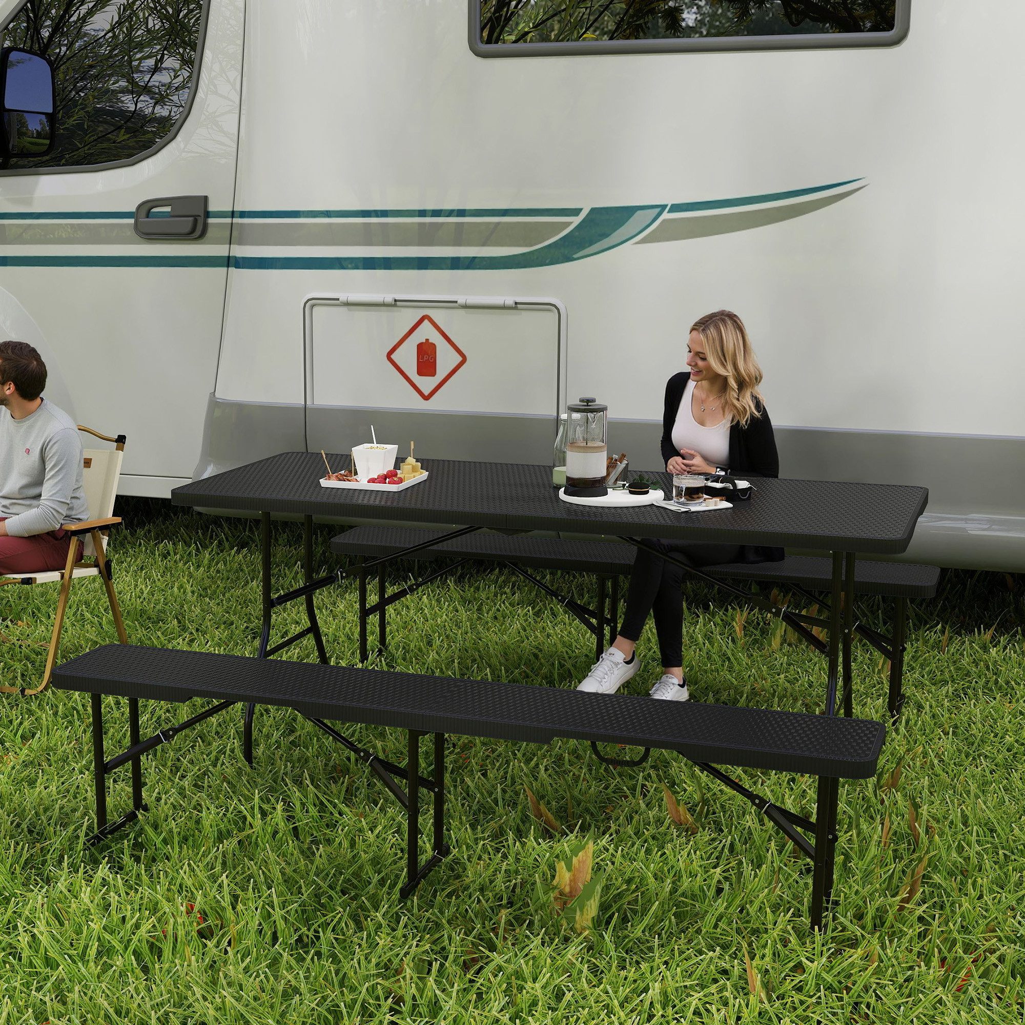 Outsunny Sitzgruppe Klappbares Picknicktisch- und Bank-Set, (Faltbarer Campingtisch mit Tragegriffen, 3-tlg., für drinnen und draußen), Kunststoff, Metall