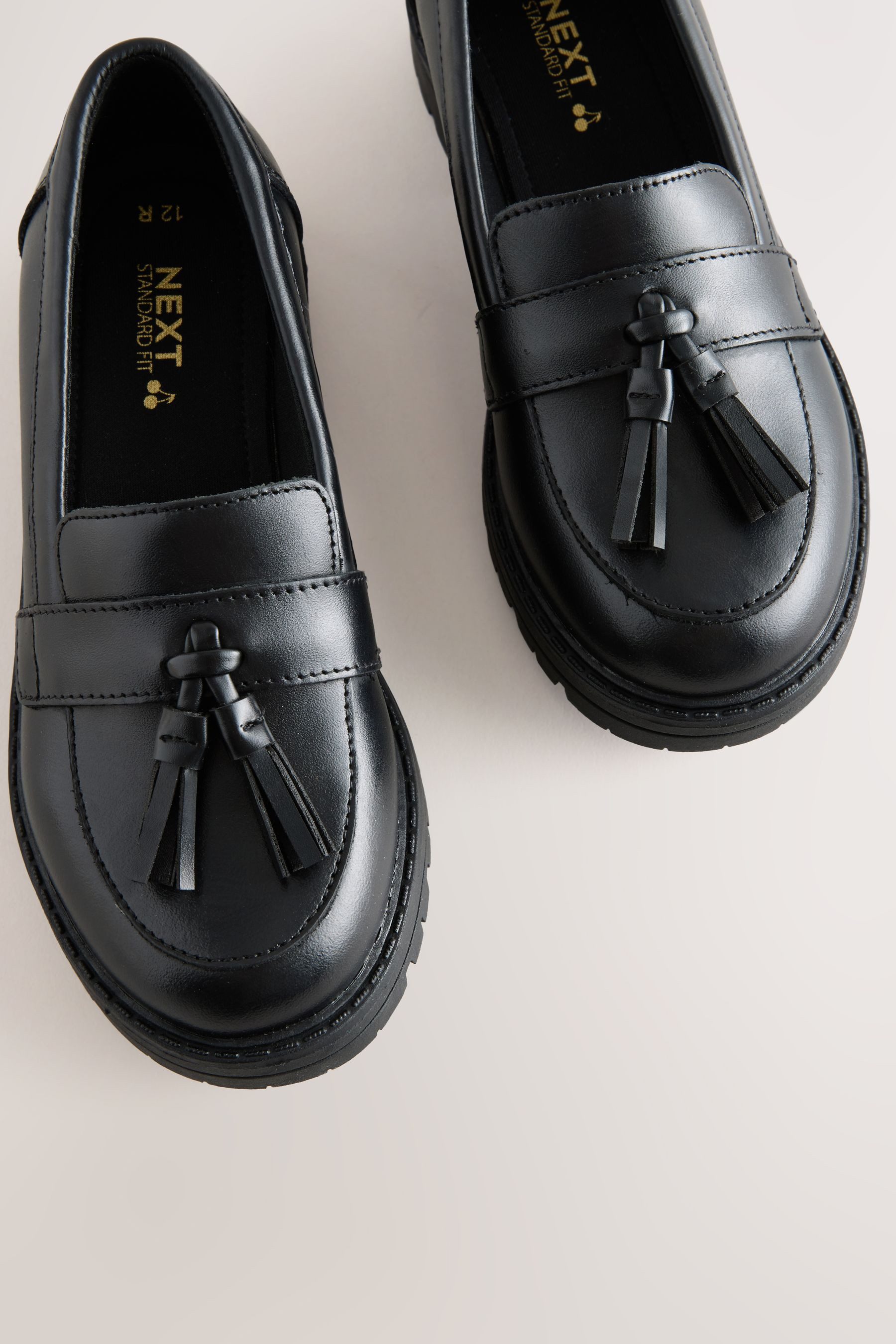 Next Robuste Loafer mit Quasten, weite Passform Loafer