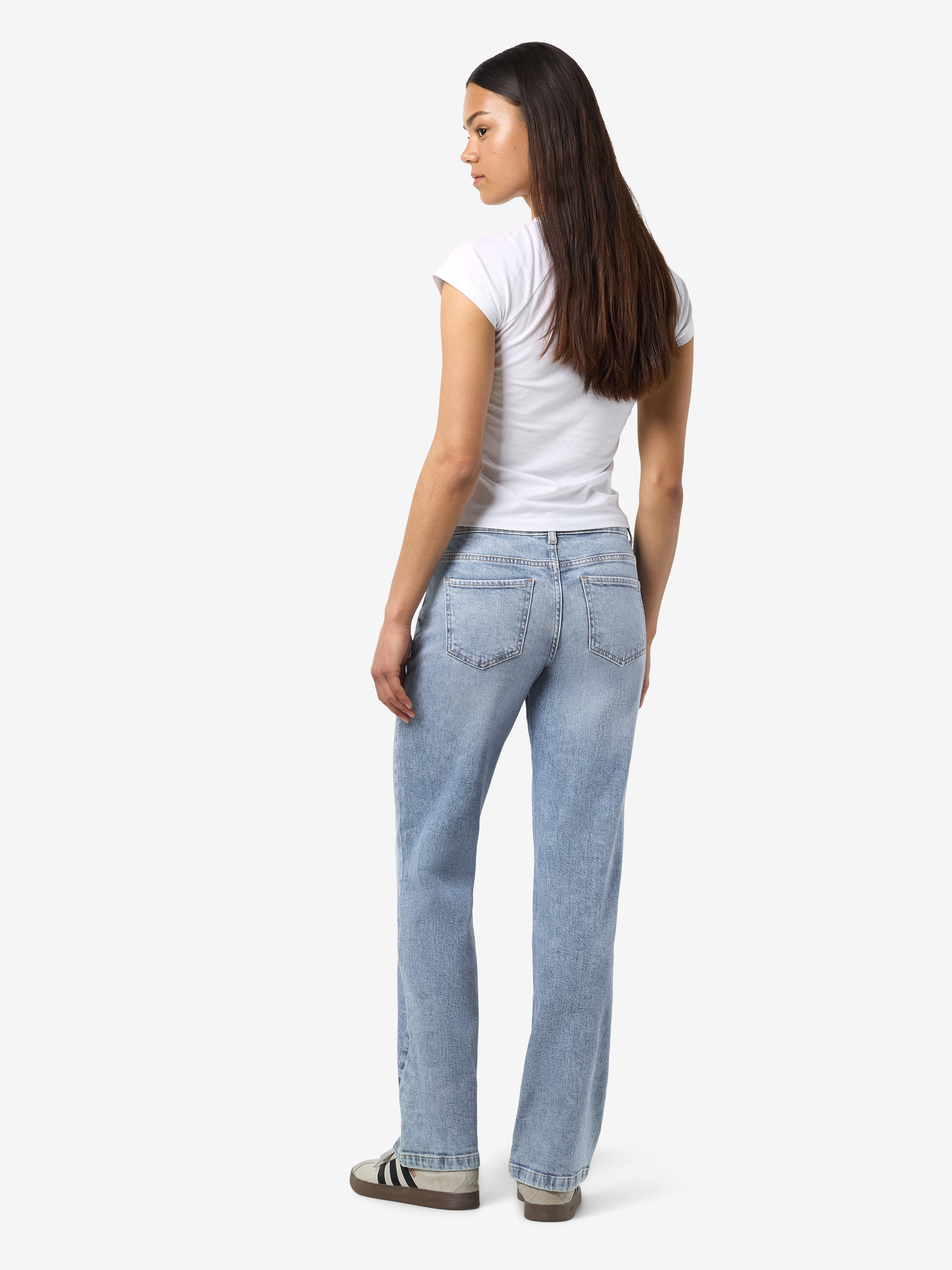 Noisy may Low-rise-Jeans NMNILA LW WIDE JEANS AZ435LB NOOS