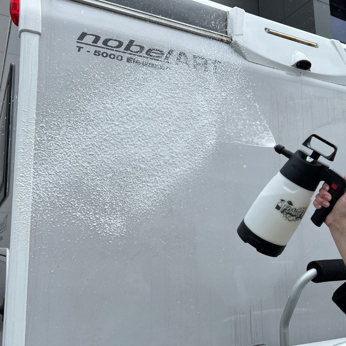 bio-chem Sprühflasche Schaumsprüher 1,25L – Drucksprühgerät mit variabler Schaumstärke