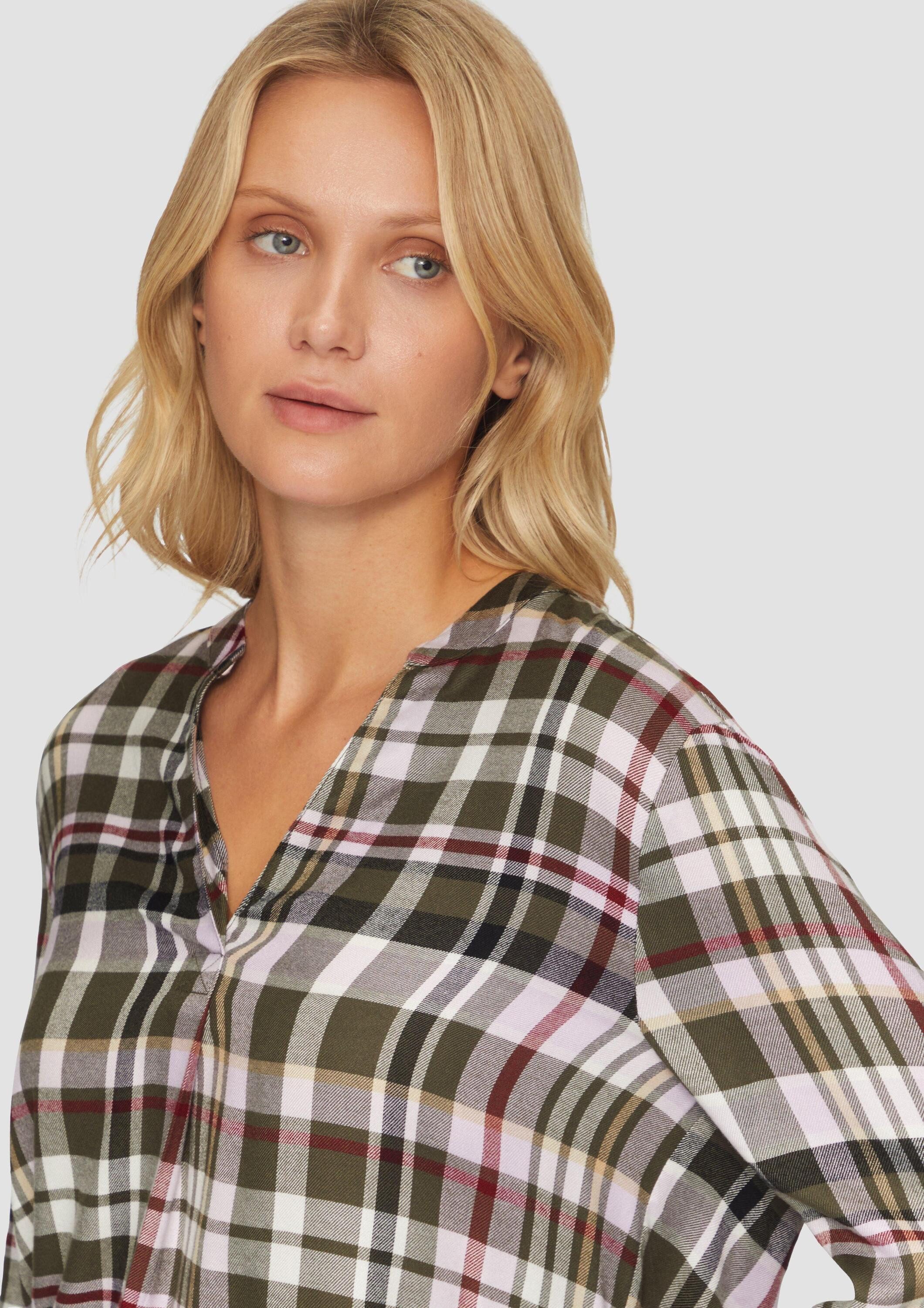 s.Oliver Langarmbluse Bluse Karierte Bluse aus Viskosemix und Krempel-Detail