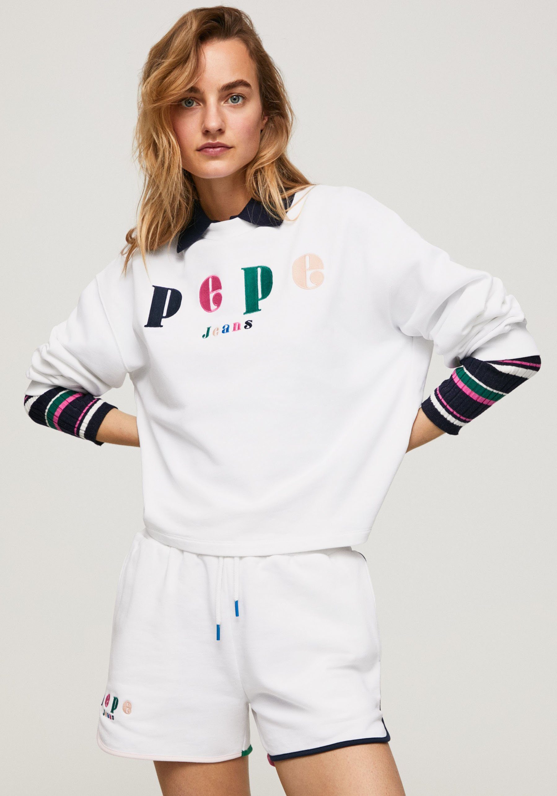 Damen Pullover Pepe Jeans Sweater PEG SWEAT in lässiger Passform mit buntem Markenlogo als Aufnhäher