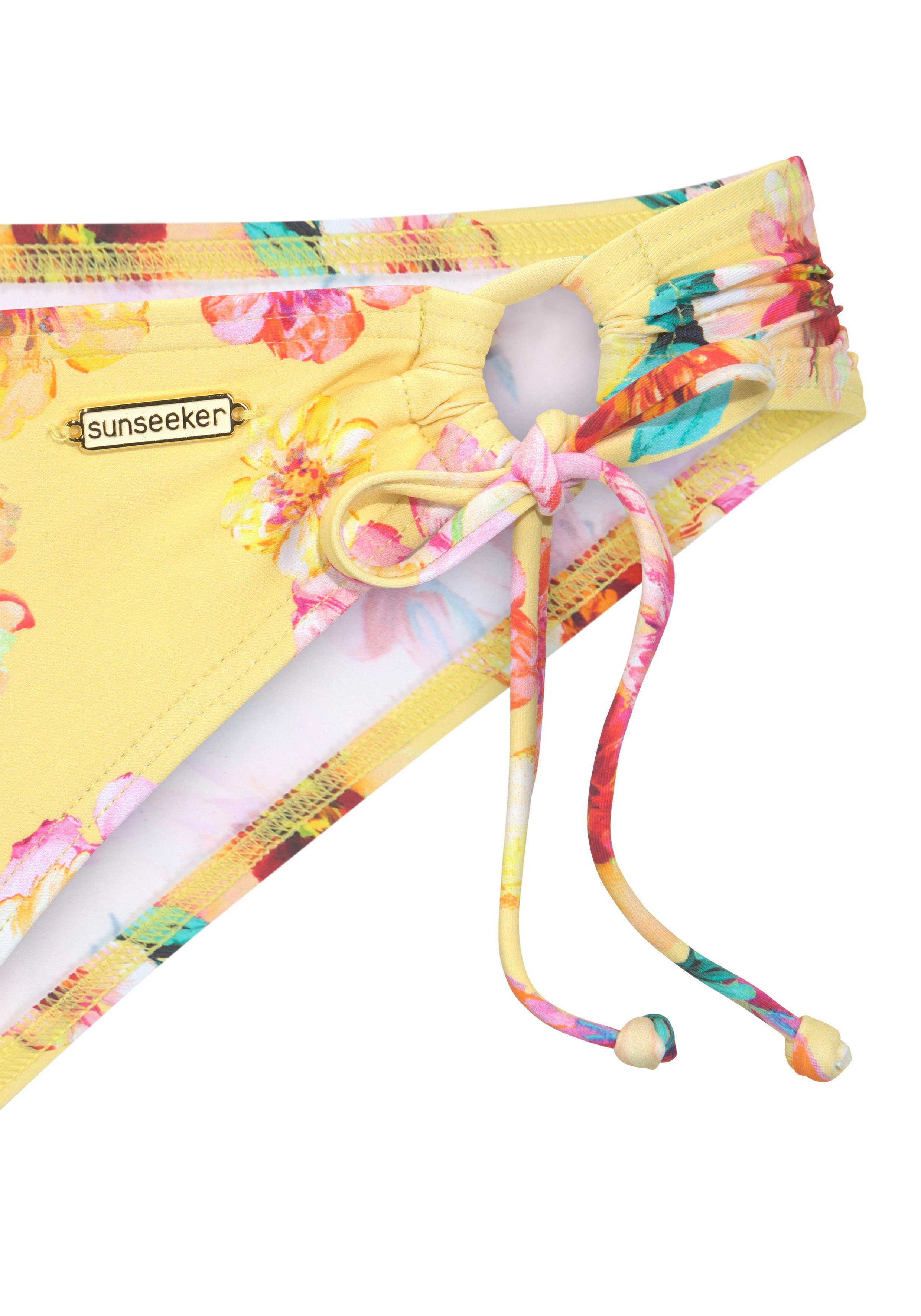 Sunseeker Bikini-Hose Mila im floralen Design