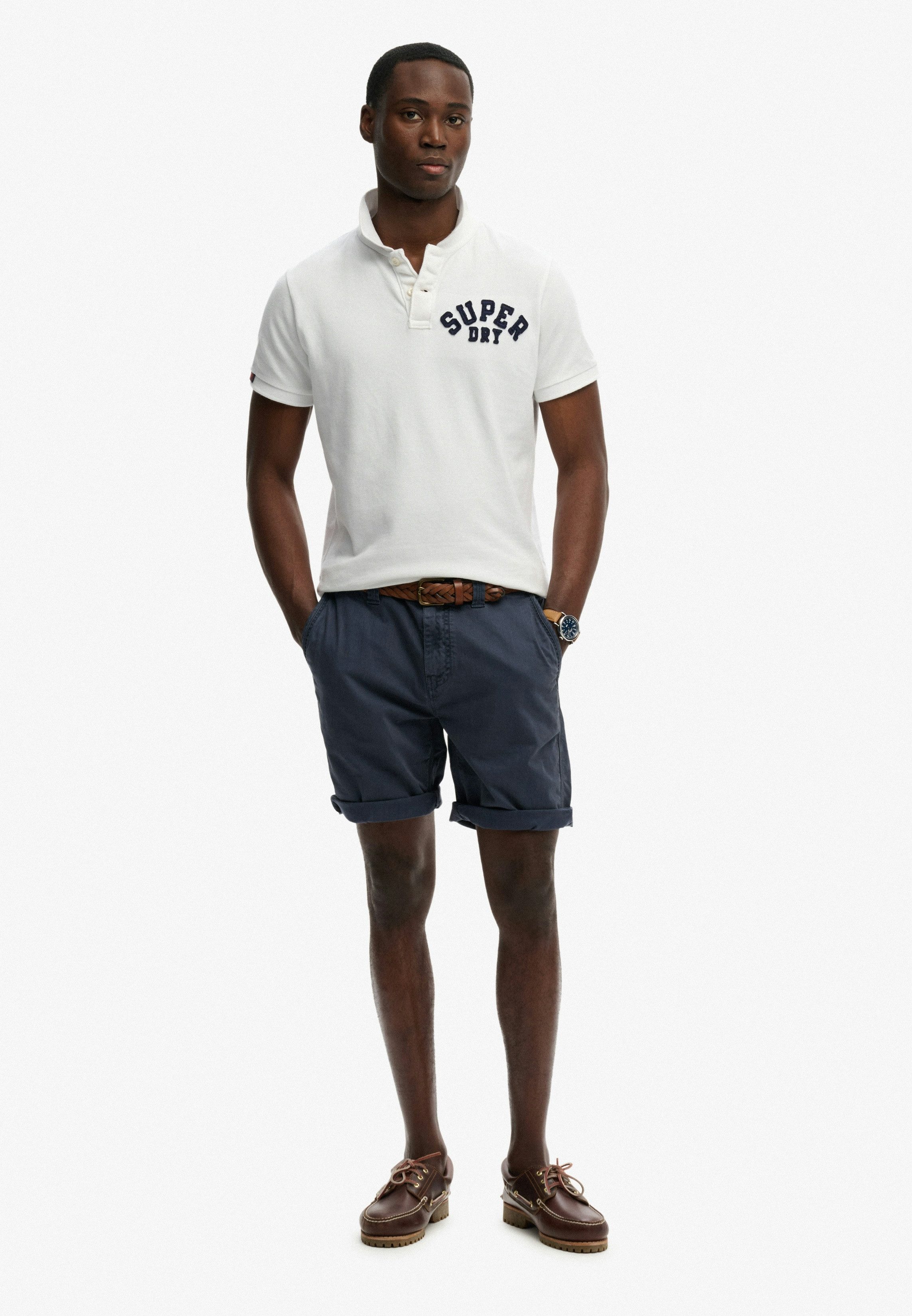 Superdry Chinoshorts UTILITY CHINO SHORT mit Baumwollmischung, Relaxed Fit, knielang, aus Webmaterial – Bild 3 von 5