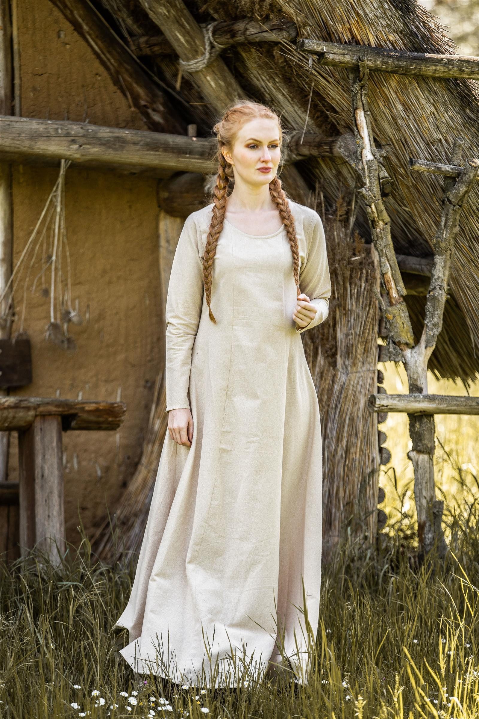 Leonardo Carbone Wikinger-Kostüm Unterkleid "Scarlet" mit Rundhalsausschnitt, hochwertige Baumwolle, fließende bodenlange Silhouette