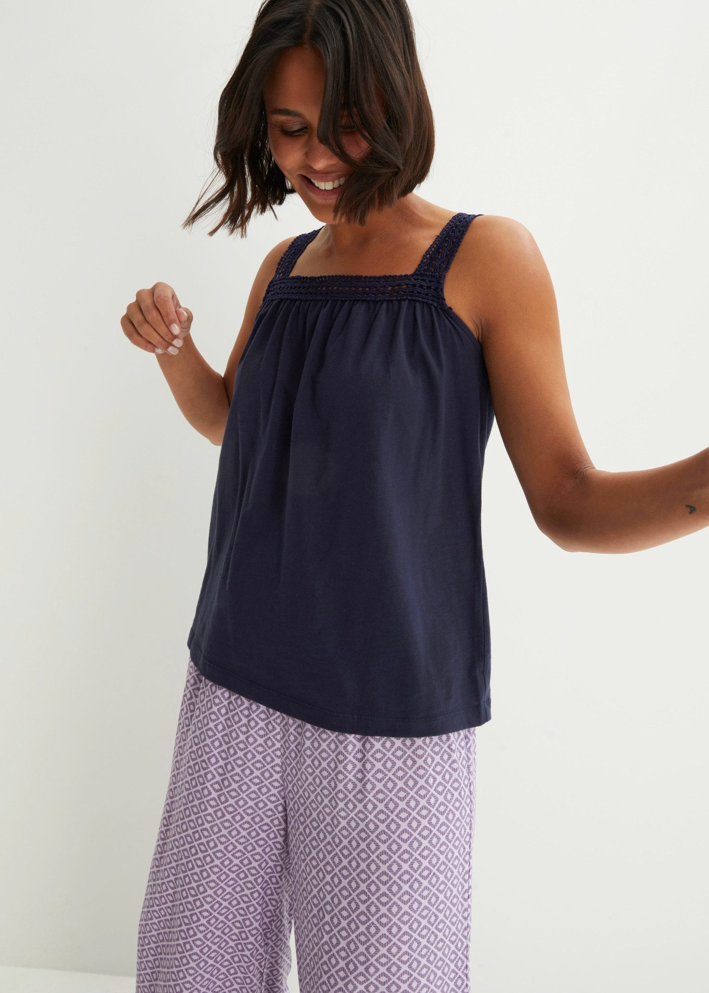 bonprix Shirttop lockere Oversize-Passform, ärmelloses Design, Träger aus Spitze