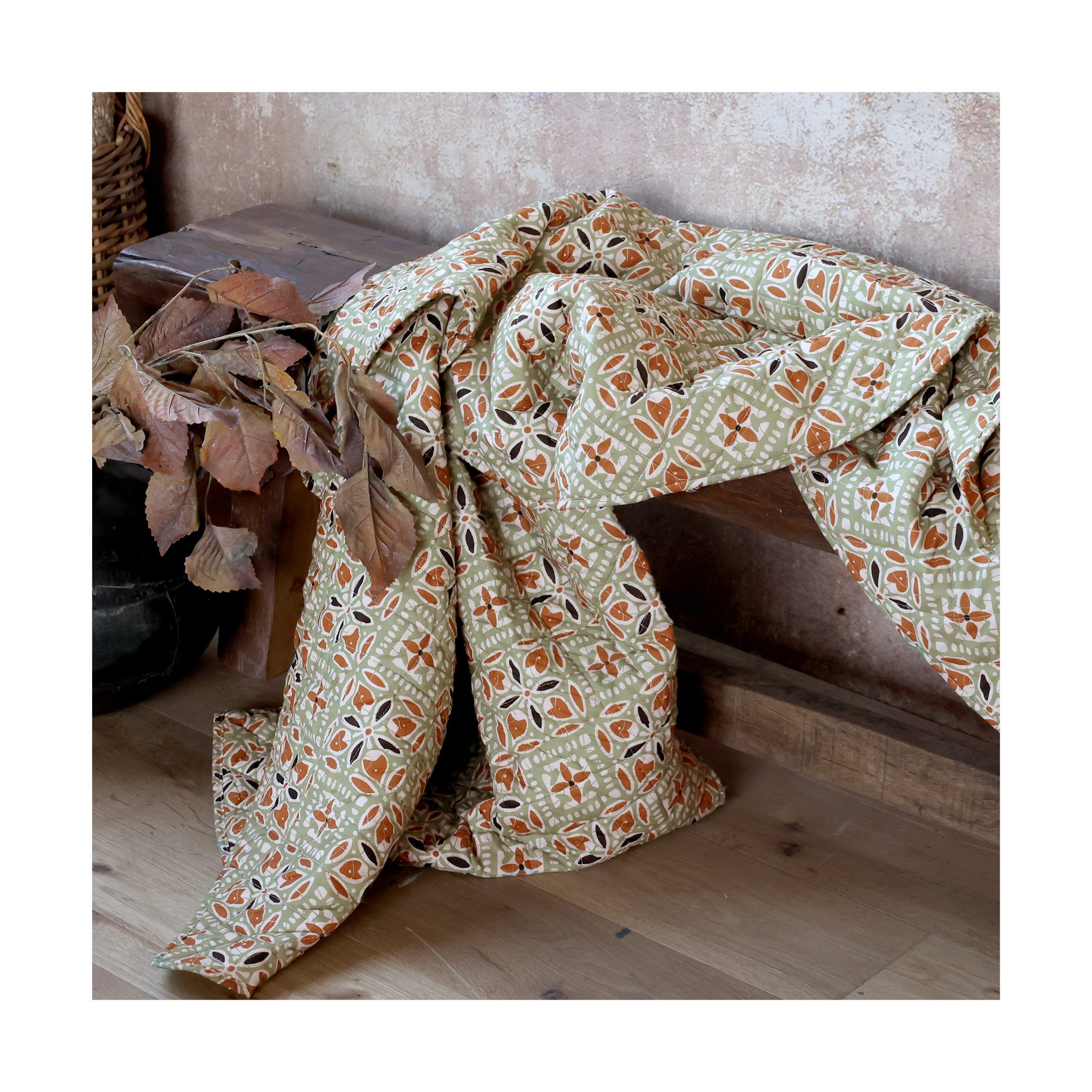 Chic Antique Tagesdecke Chic Antique Aix Quilt mit Batikmuster