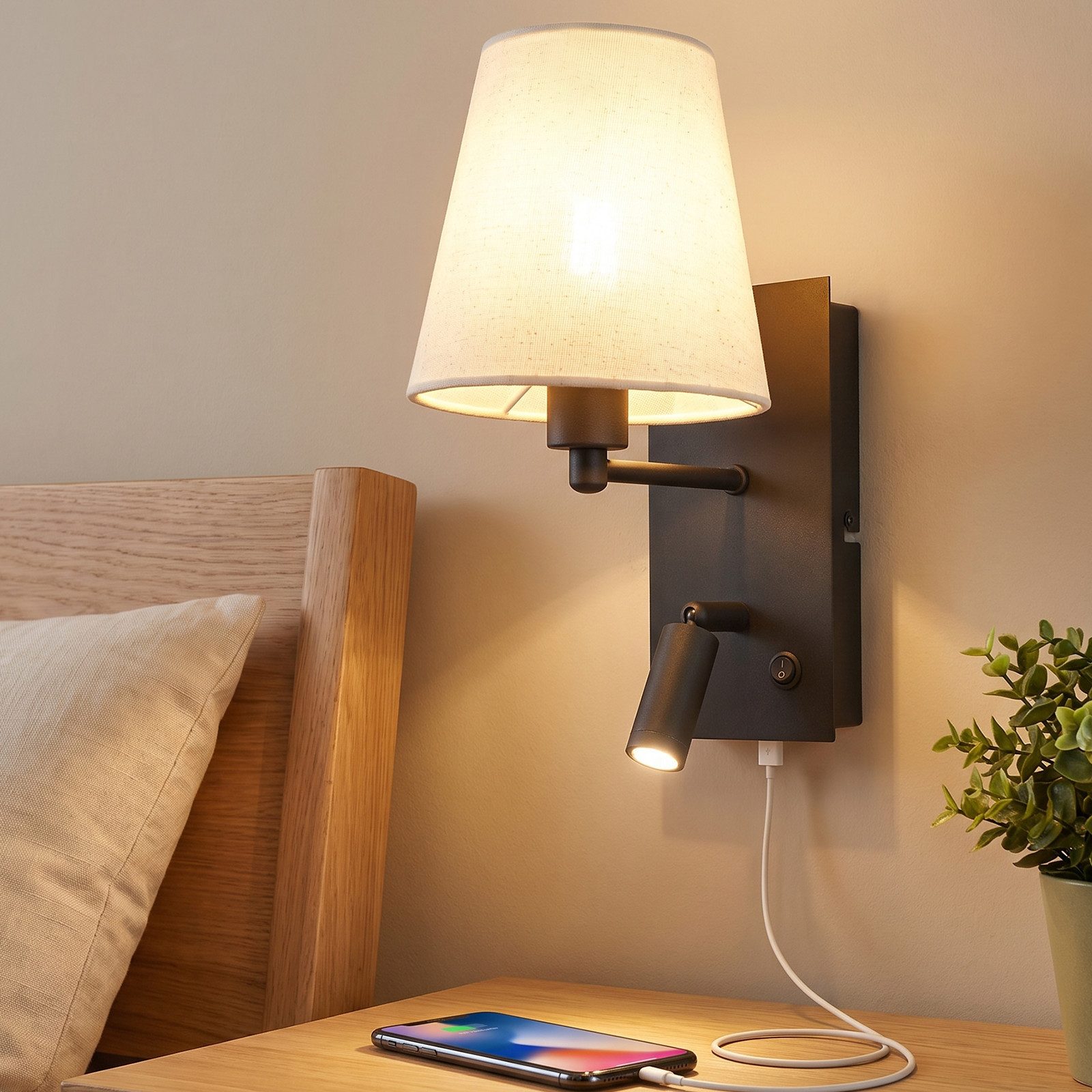 Nettlife Wandleuchte USB-Ladeanschluss,E14 Leselampe Stoff Schwarz,modern Nachttisch, 360° verstellbarer, ohne Leuchtmittel, Wandlicht für Bett, Wohnzimmer, Flur 26.5*15*21cm