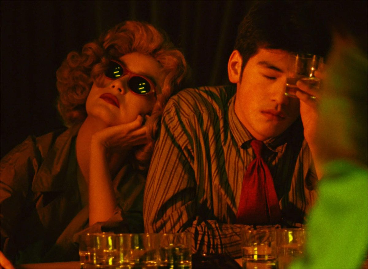 TPFLiving Kunstdruck (OHNE RAHMEN) Poster - Leinwand - Wandbild, Chungking Express Wong Kar Wai Klassischer Liebesfilm Leinwandgemälde (Leinwandbild XXL), Farben: Gelb, Schwarz, Weiß, Orange, Blau -Größe: 20x30cm