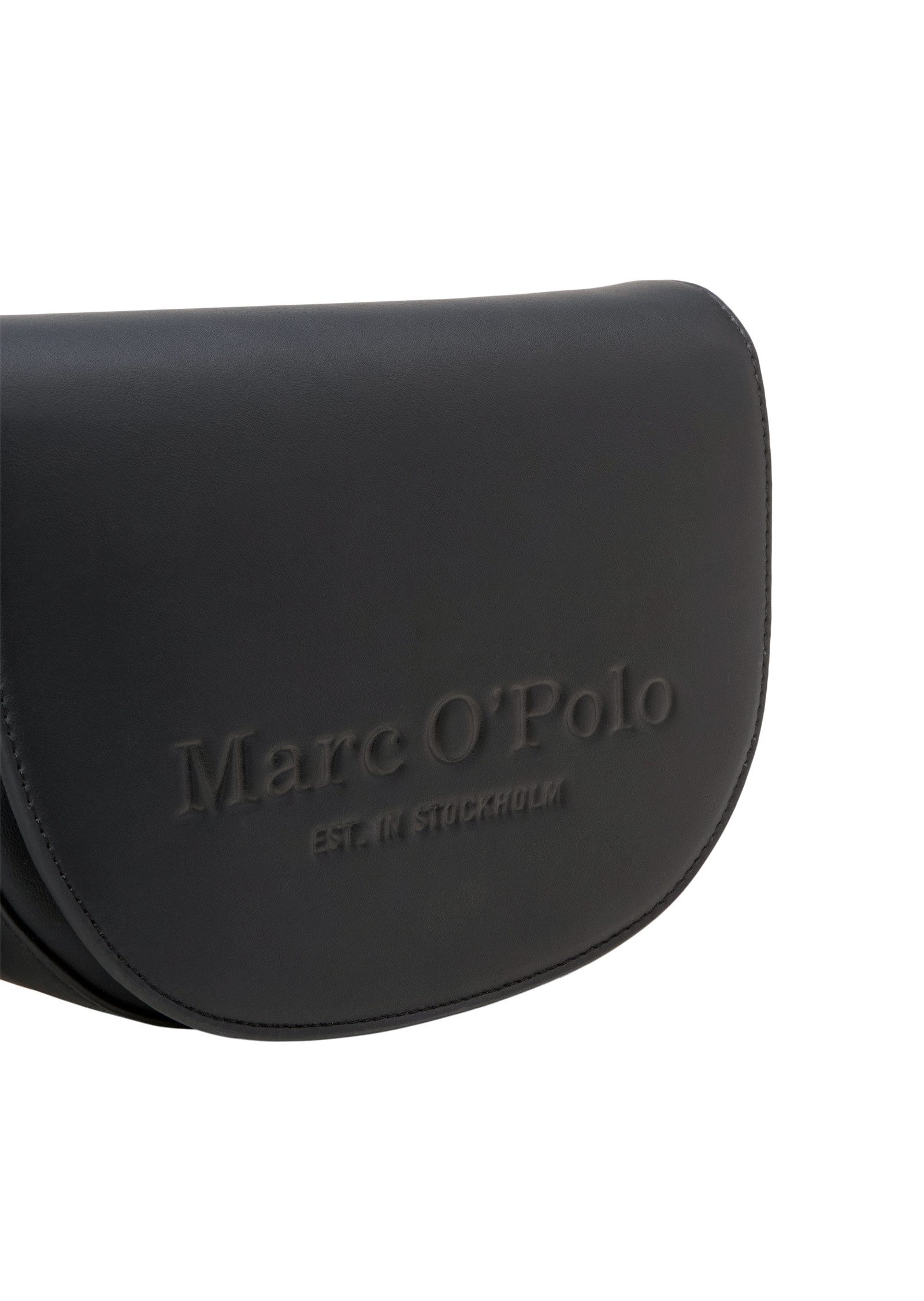 Marc O'Polo Umhängetasche aus einer Lederalternative aus recyceltem Polyester