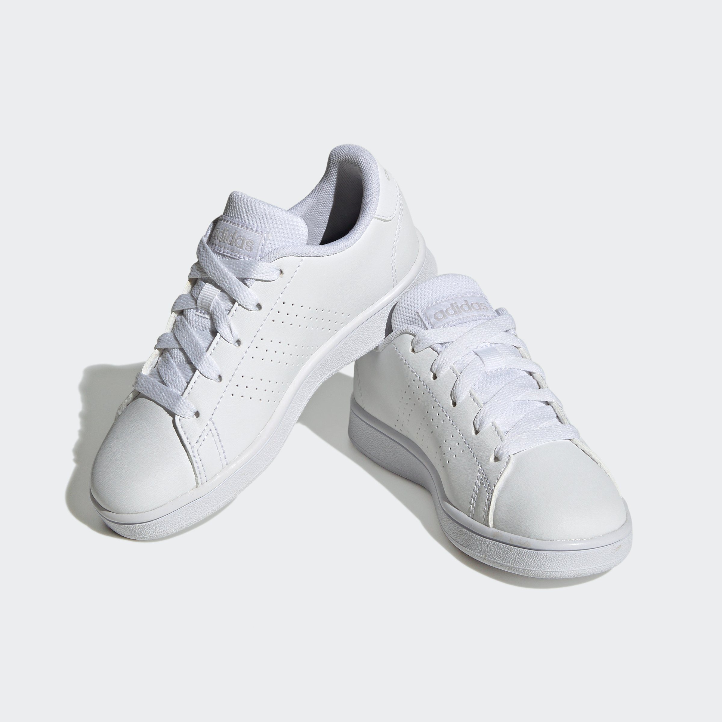 Sneaker auf Sportswear ADVANTAGE des white Design Spuren COURT LACE Smith Stan adidas adidas LIFESTYLE den