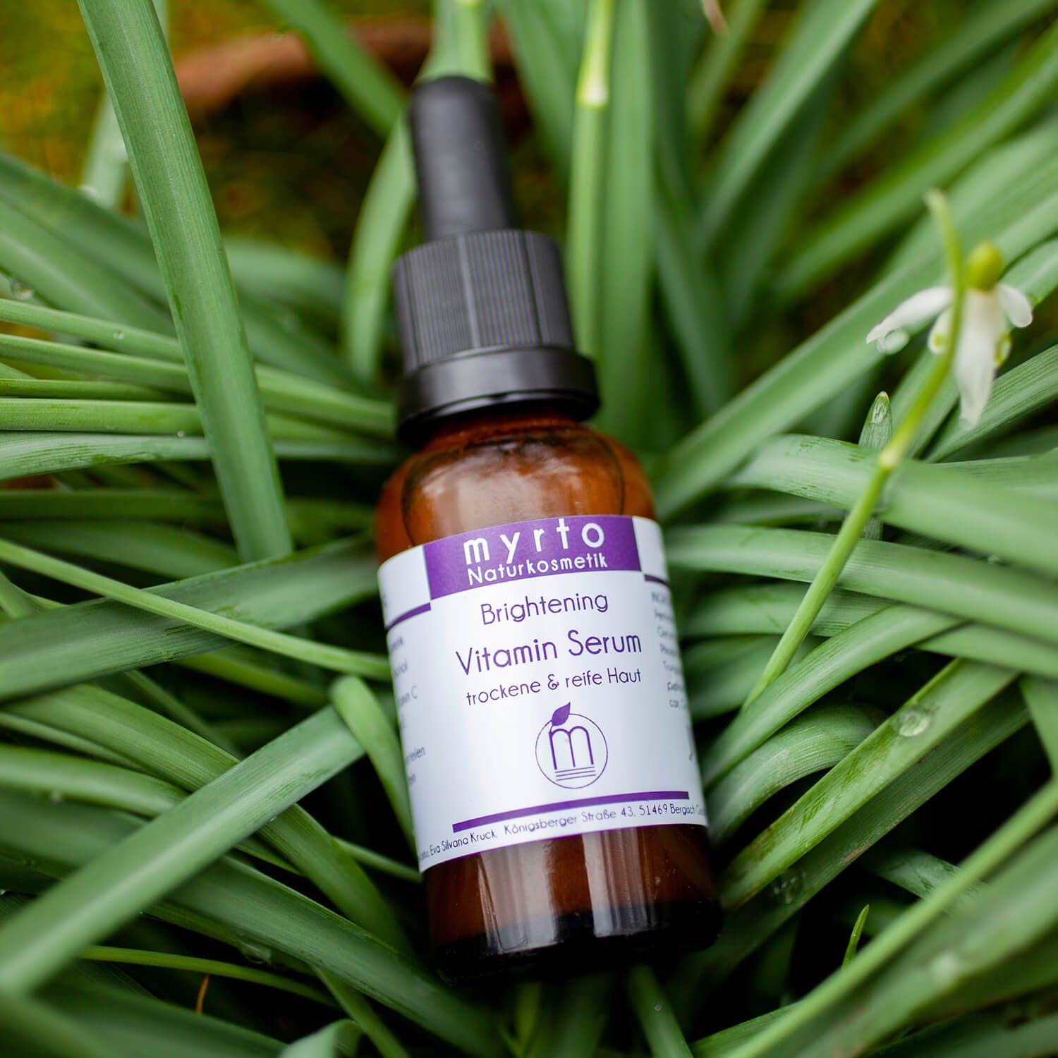 myrto Naturkosmetik Gesichtsserum Brightening Vitamin Serum – für einen ebenmäßigen, strahlenden Teint, Bestbewertung bei Codecheck: 100% EMPFEHLENSWERT (grüner Ring)