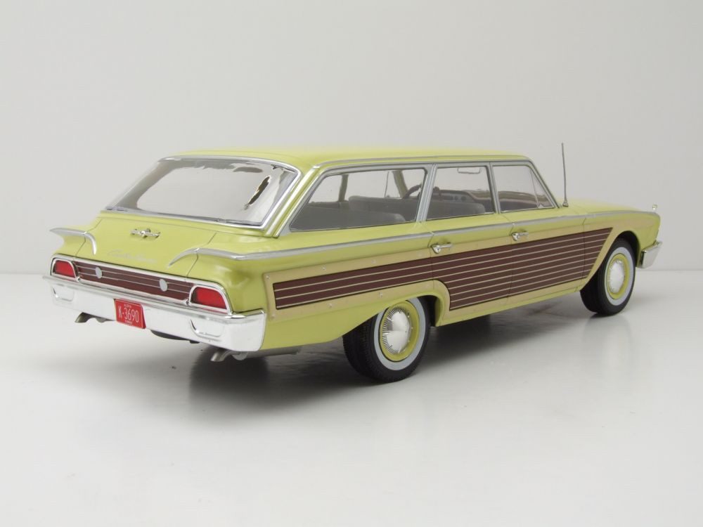MCG Modellauto Ford LTD Country Squire 1960 hellgelb, Maßstab 1:18