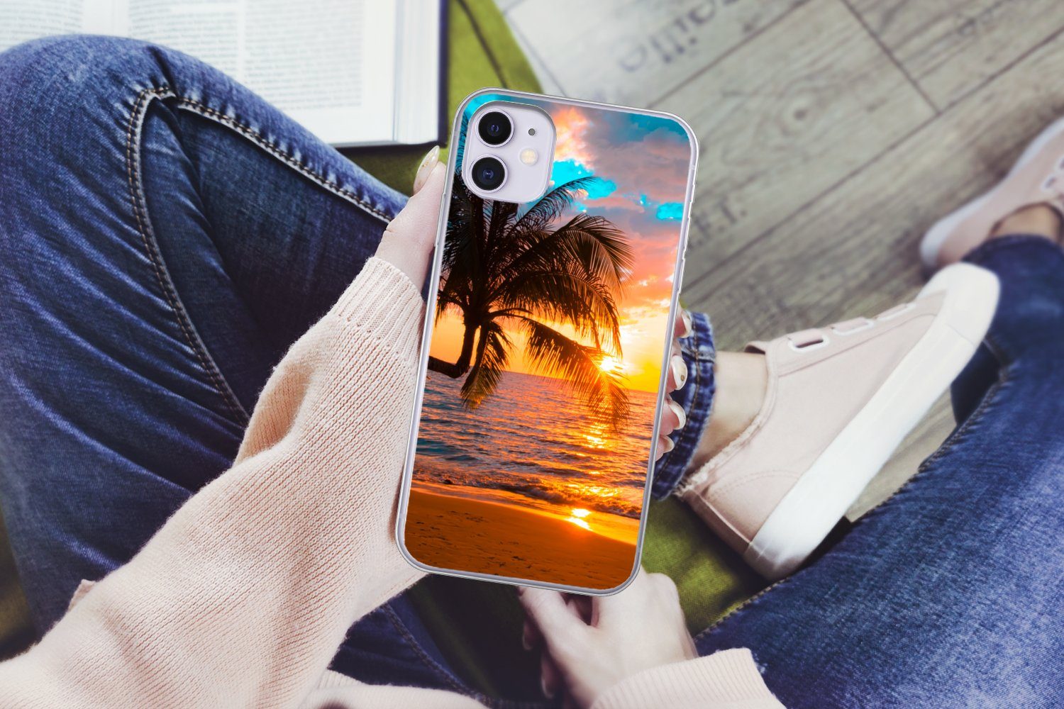 MuchoWow Handyhülle für Apple iPhone 11 Palme - Sonnenuntergang - Horizont - Strand - Meer, Smartphone-Bumper, Print, Handy Schutzhülle Dünn