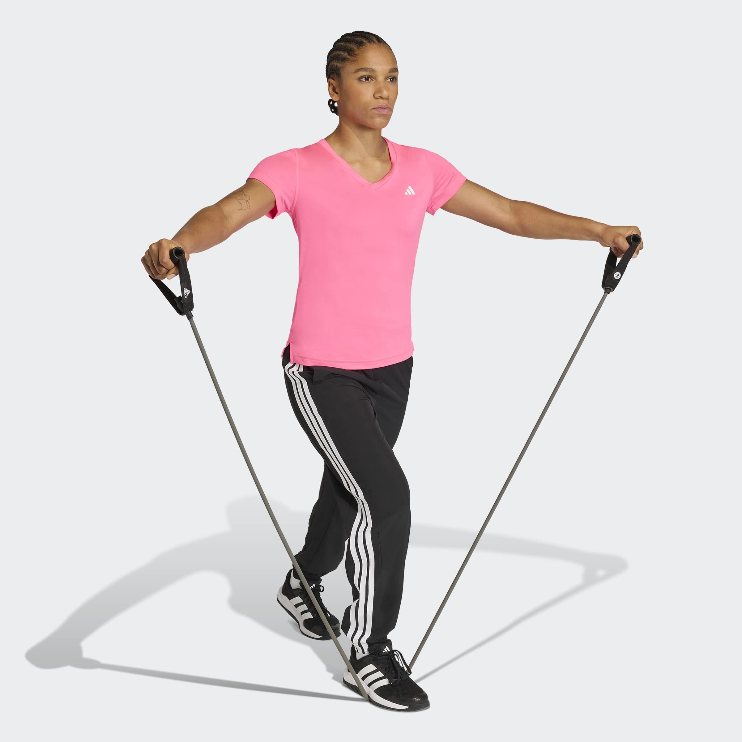 adidas Performance T-Shirt ADIDAS WORKOUT ESSENTIALS MIT V-AUSSCHNITT mit V-Ausschnitt, ohne Verschluss