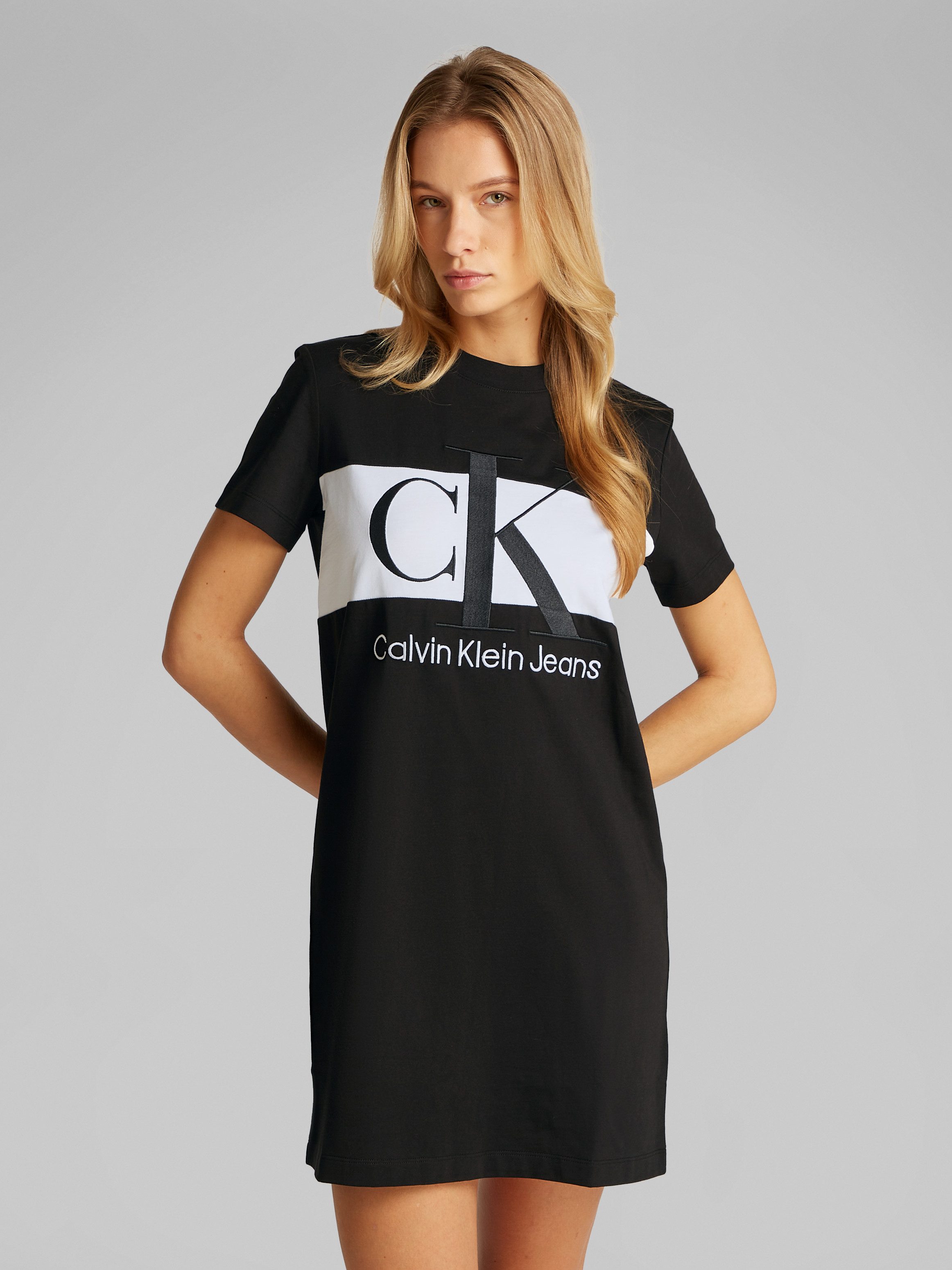 Calvin Klein Jeans Shirtkleid BLOCKING T-SHIRT DRESS mit großer Stickerei günstig online kaufen