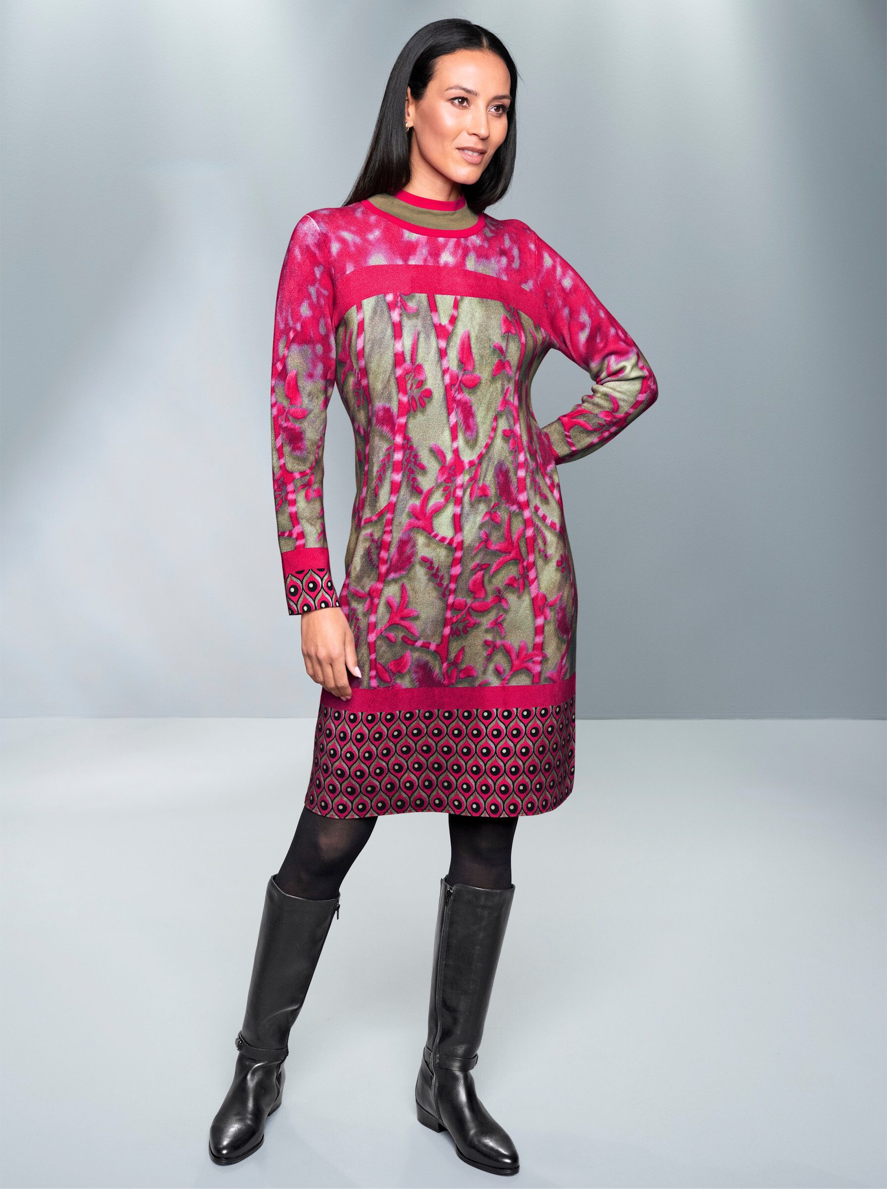 heine Strickkleid Strickkleid .