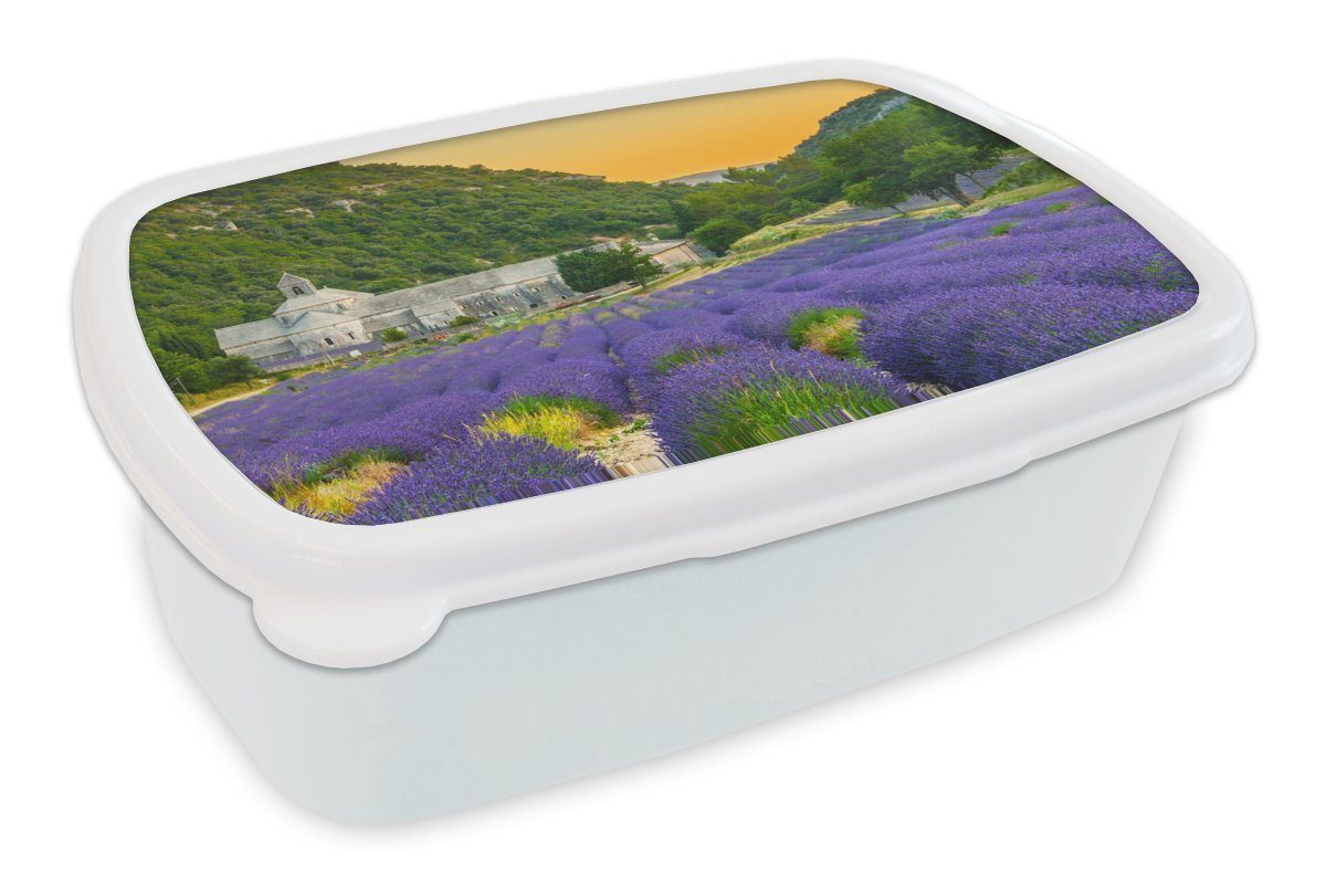 MuchoWow Lunchbox Orangefarbener Himmel über einem Tal mit Lavendelblüten, Kunststoff, (2-tlg), Brotbox für Kinder und Erwachsene, Brotdose, für Jungs und Mädchen weiß