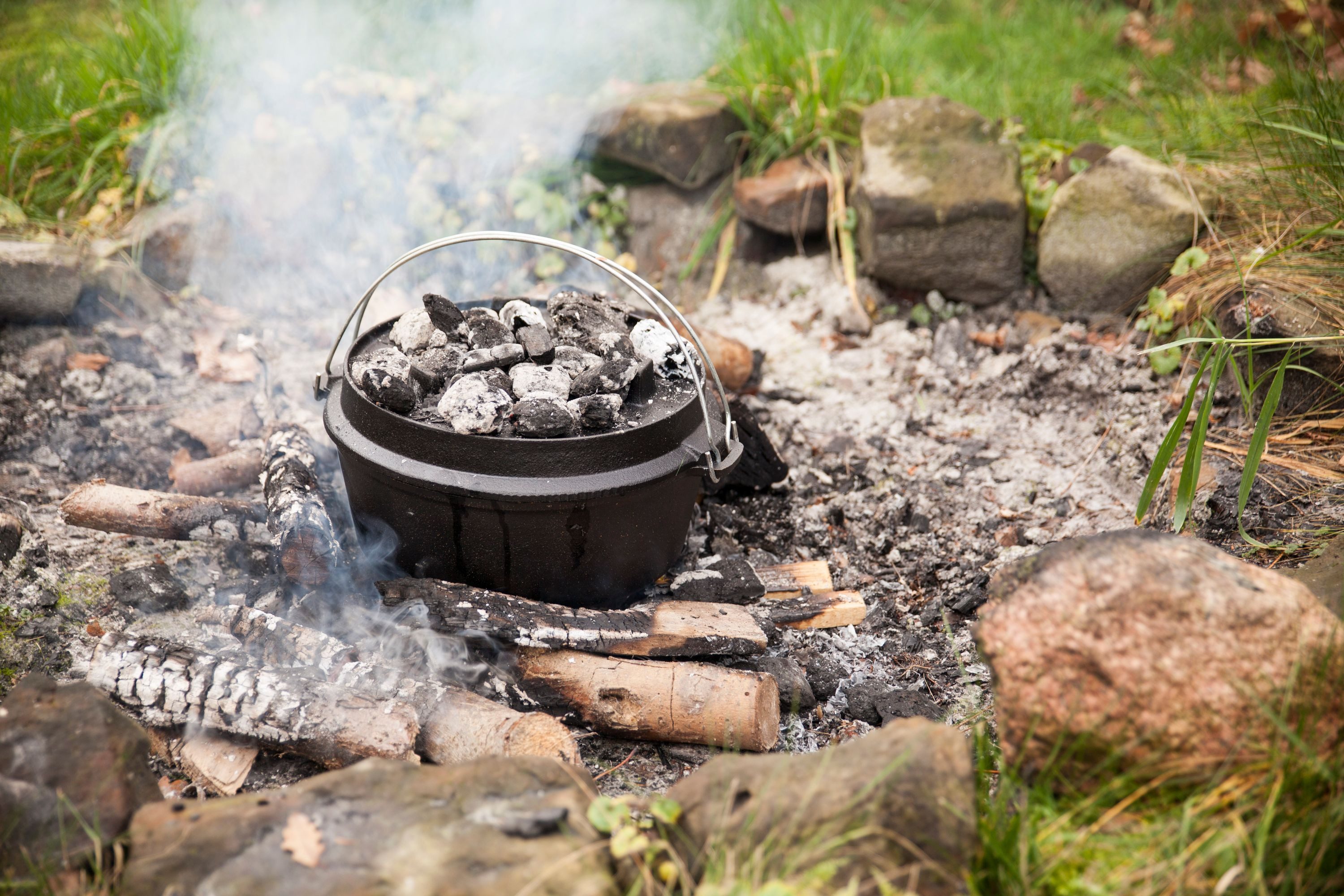 esschert design Feuerschale Dutch-Ofen Kochtopf Gusseisen Topf Feuerstelle Camping Campingtopf, (1 Set Dutch Oven)