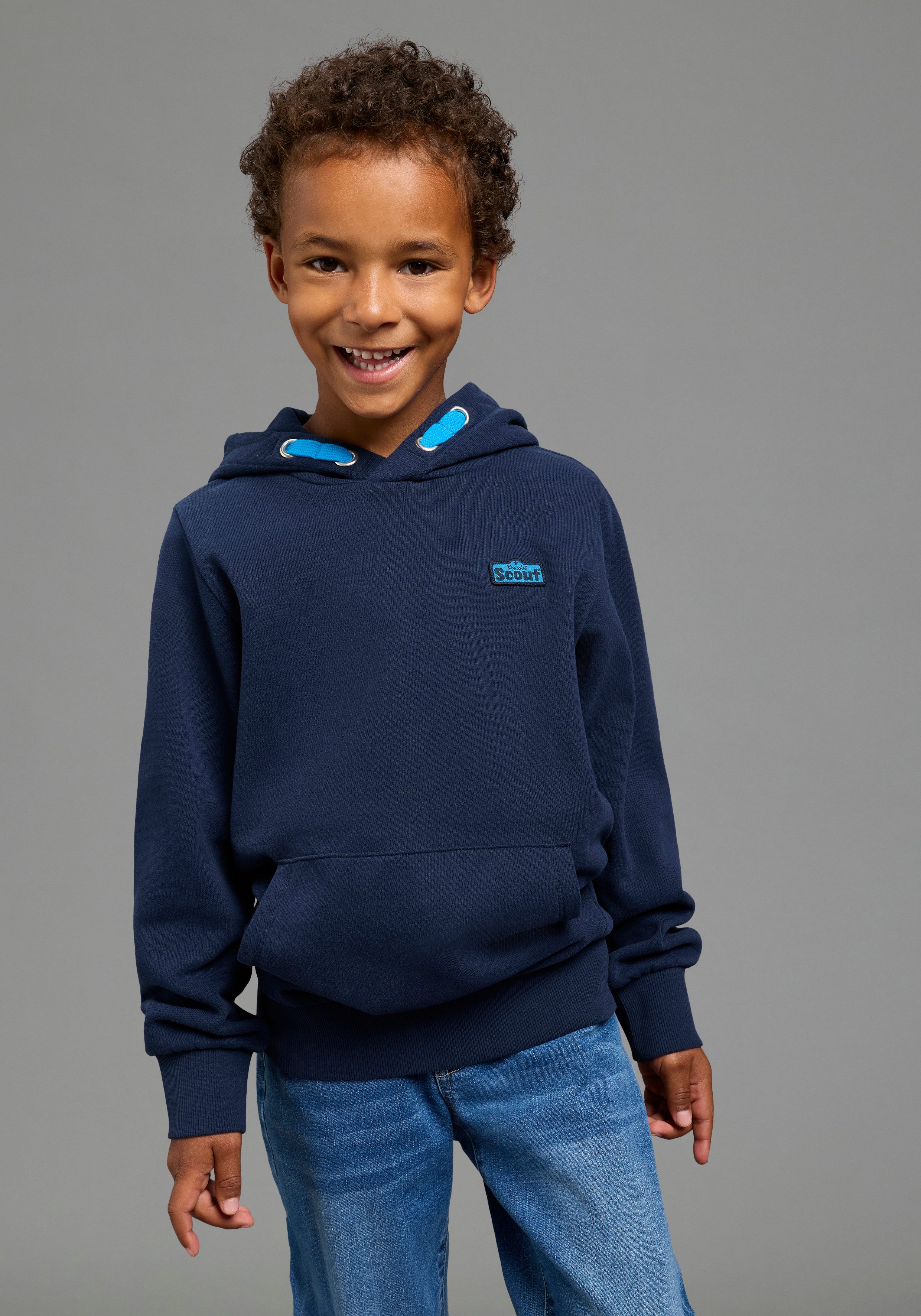 Scout Kapuzensweatshirt Hoodie mit großem Frontdruck - NEU von SCOUT mit Kapuze, mit Kängurutasche, für Jungen. € 32,99, (€ 32,99 pro 1 Stk).